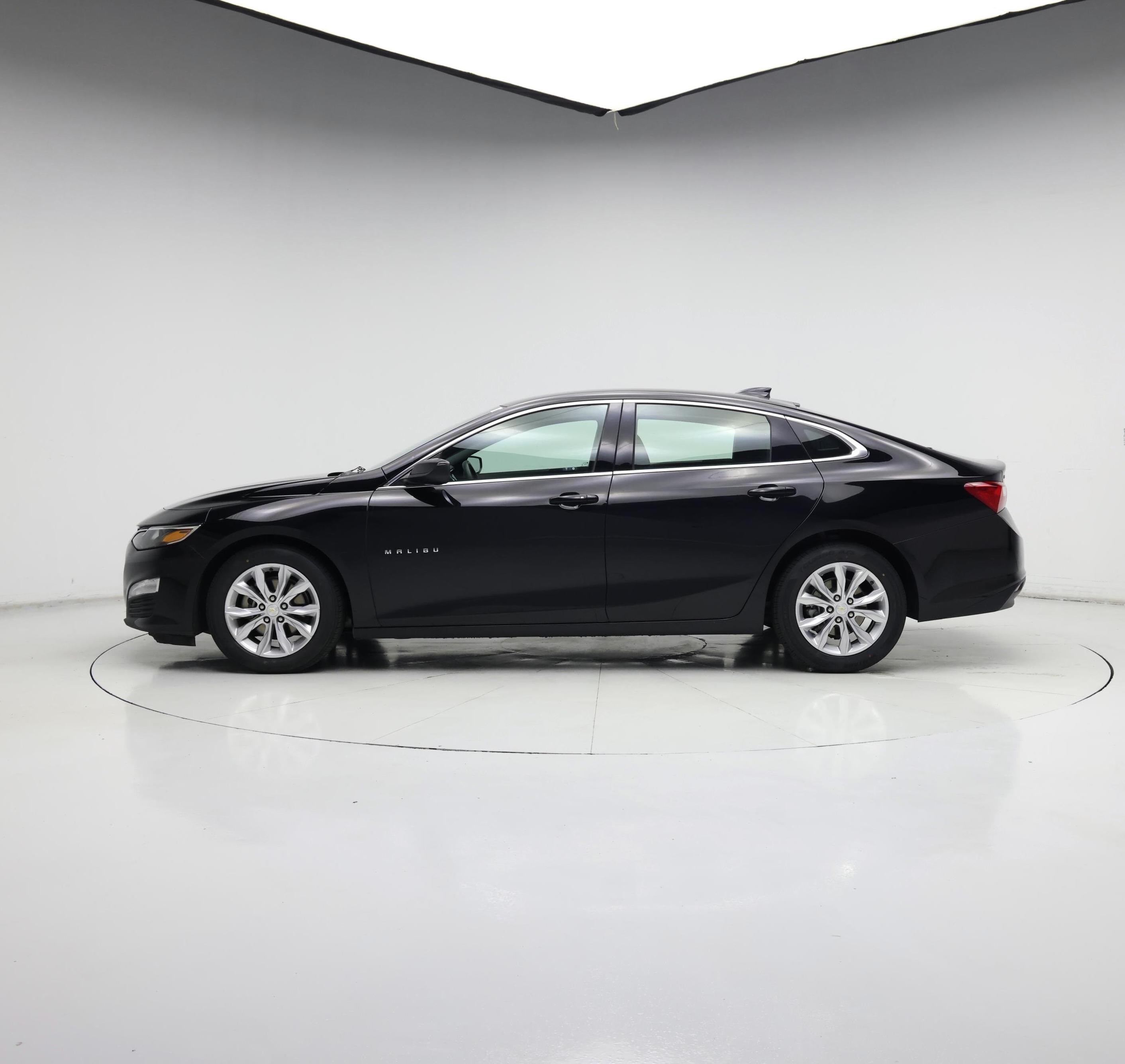 Thumbnail: 2023 Chevrolet Malibu - 3