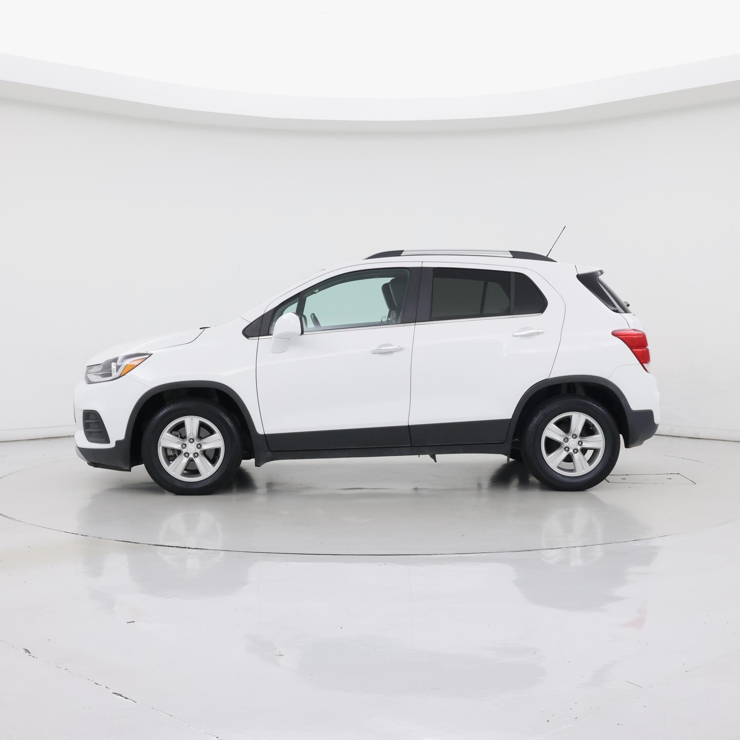 Thumbnail: 2020 Chevrolet Trax - 3