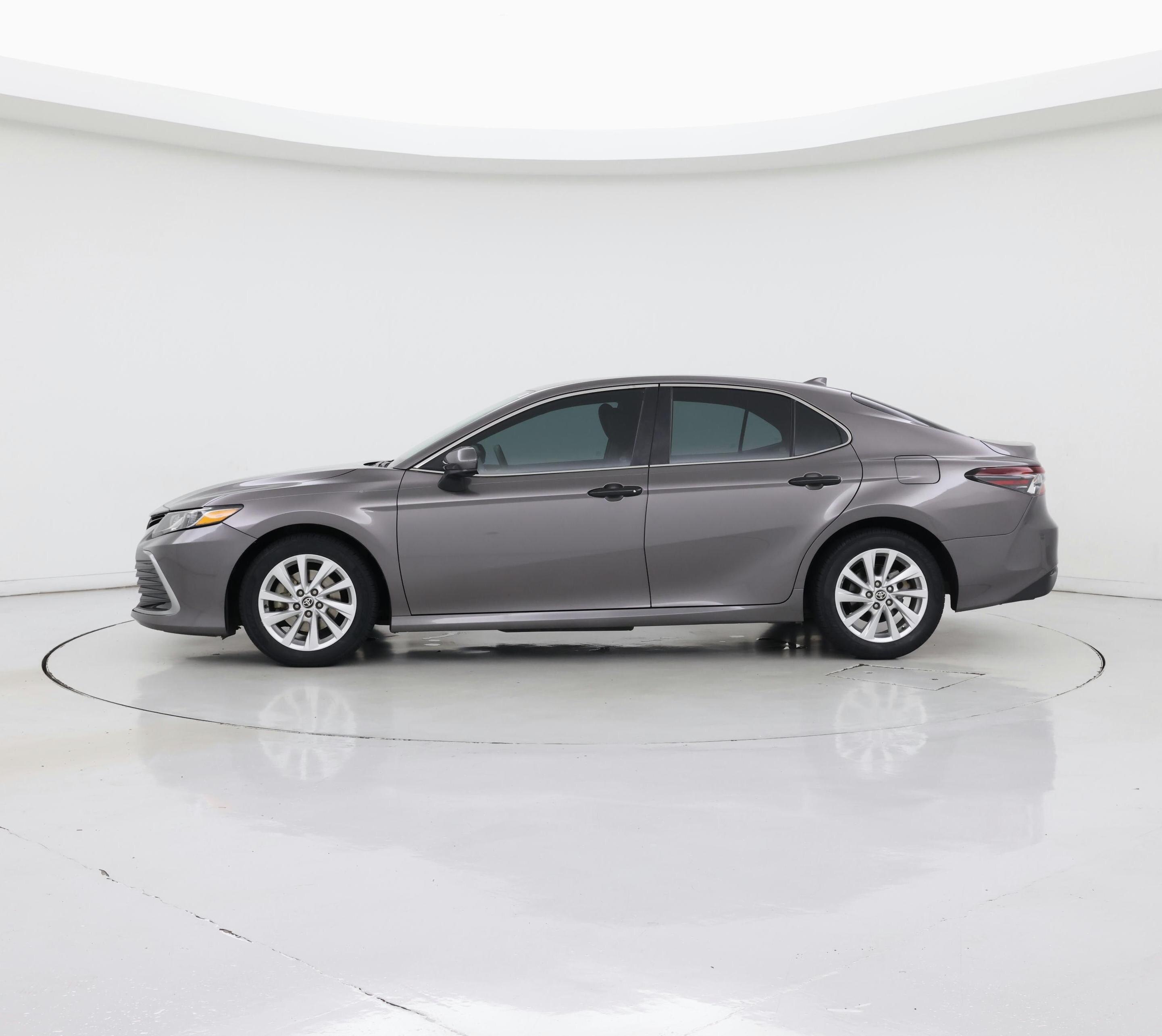 Thumbnail: 2021 Toyota Camry - 3