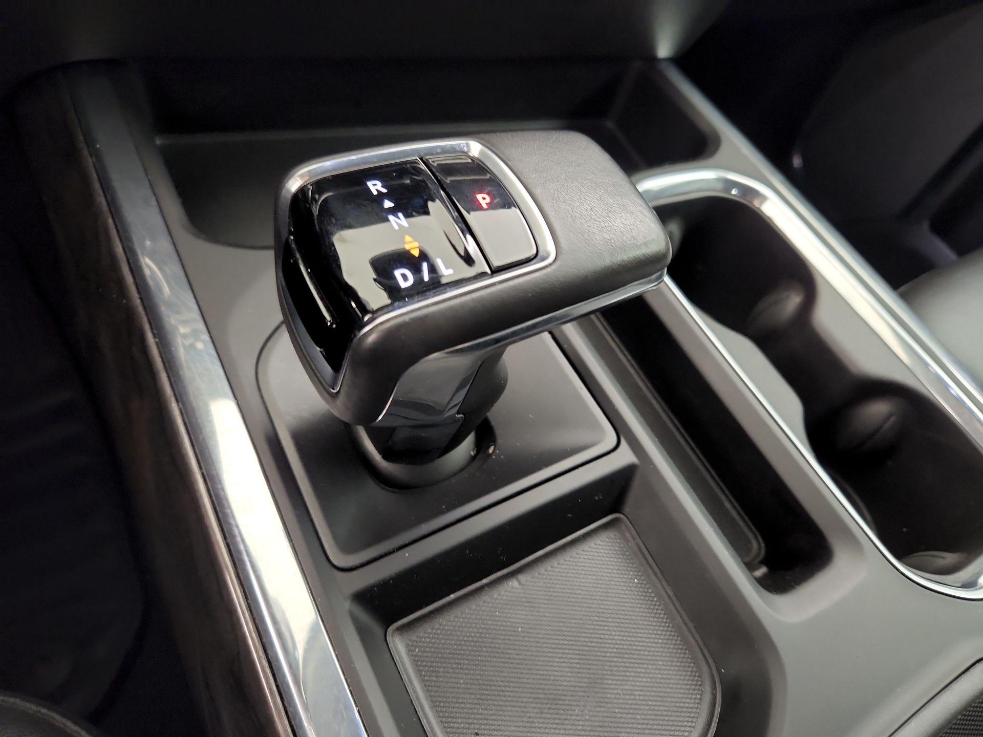 Thumbnail: 2022 Chevrolet Silverado 1500 - 17