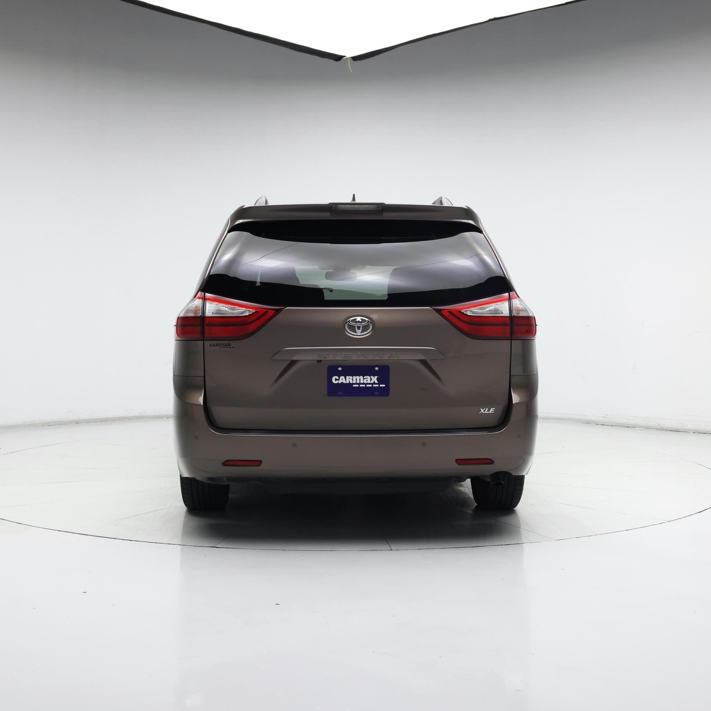 Thumbnail: 2018 Toyota Sienna - 6