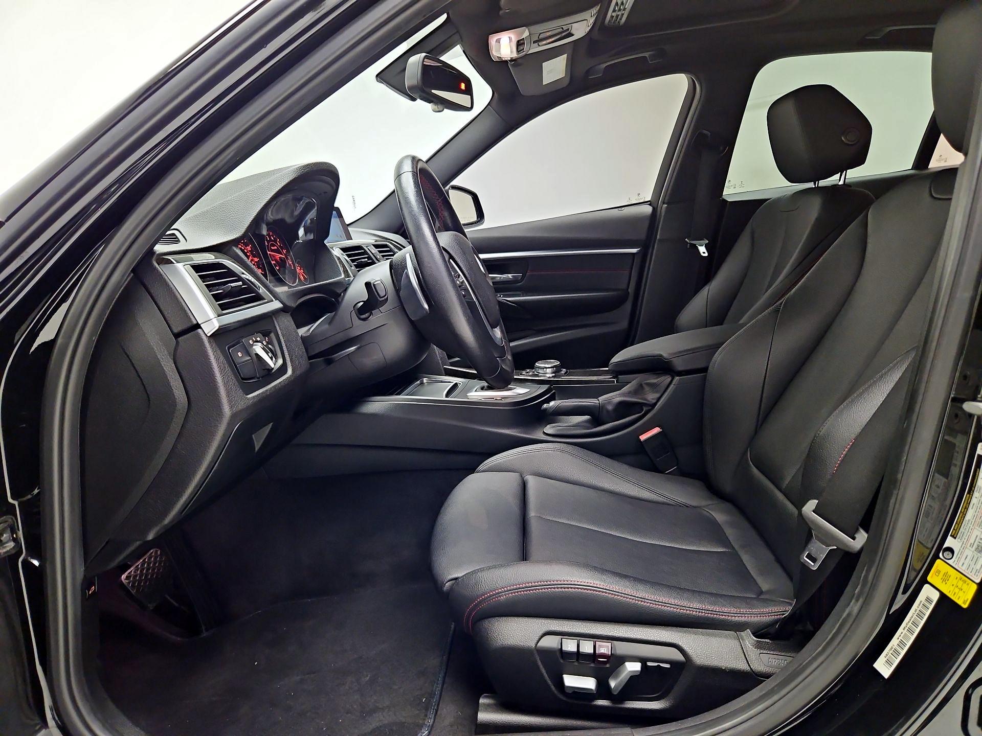 Thumbnail: 2016 BMW 3 Series - 11
