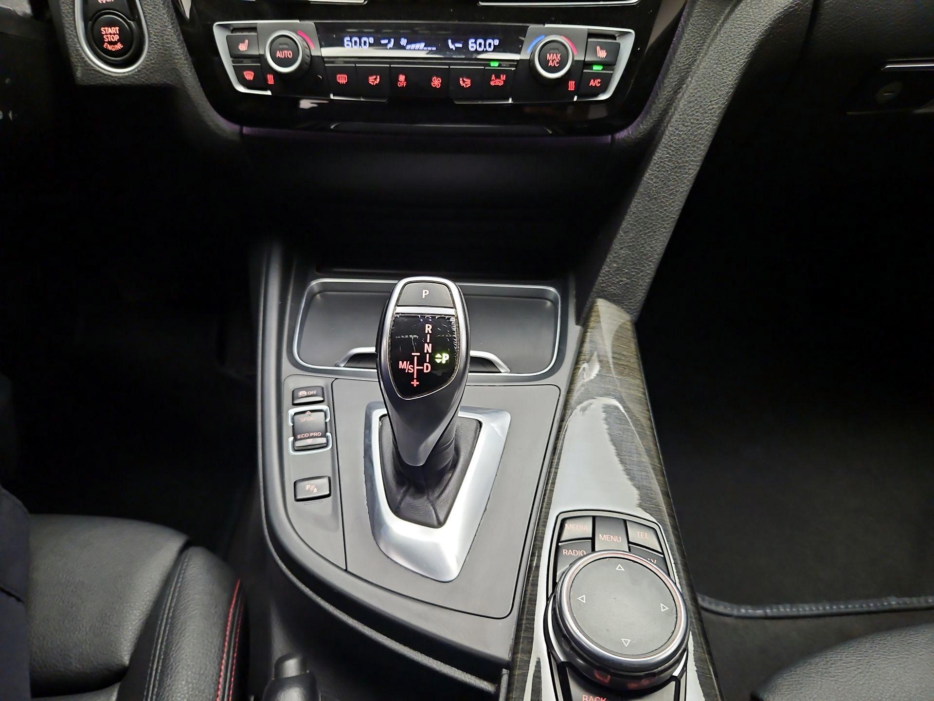 Thumbnail: 2016 BMW 3 Series - 17