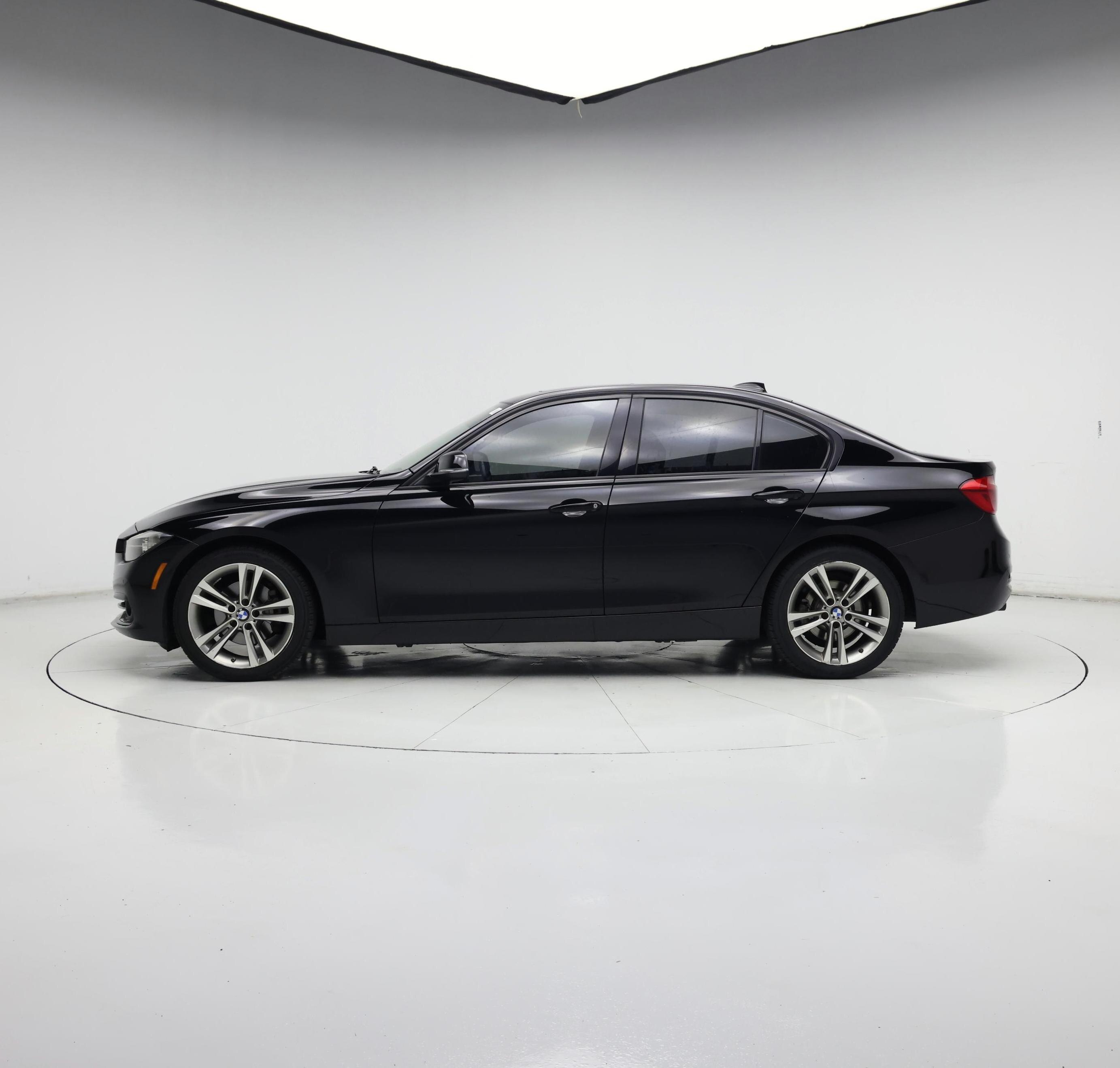 Thumbnail: 2016 BMW 3 Series - 3