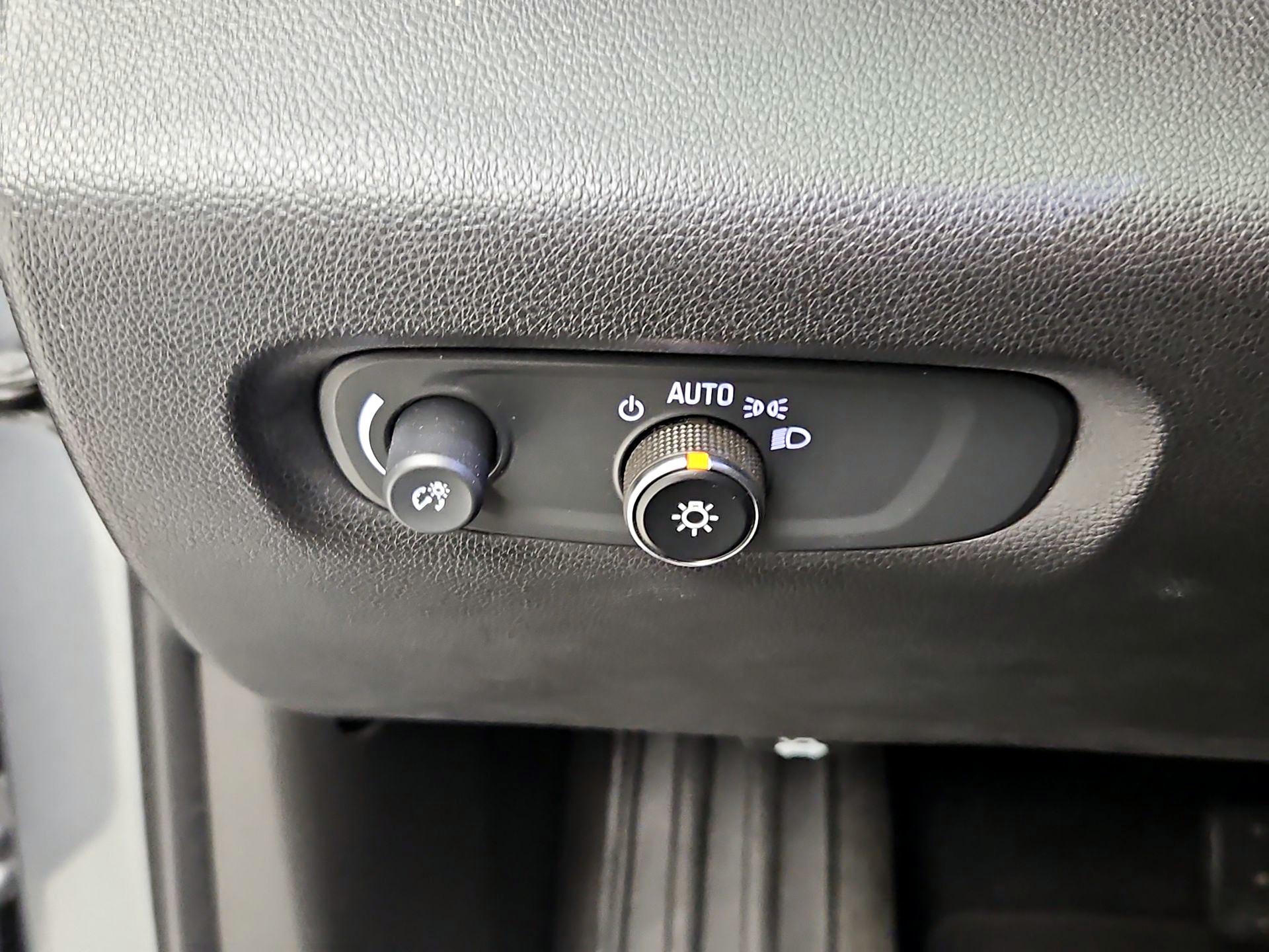 Thumbnail: 2019 Chevrolet Traverse - 13