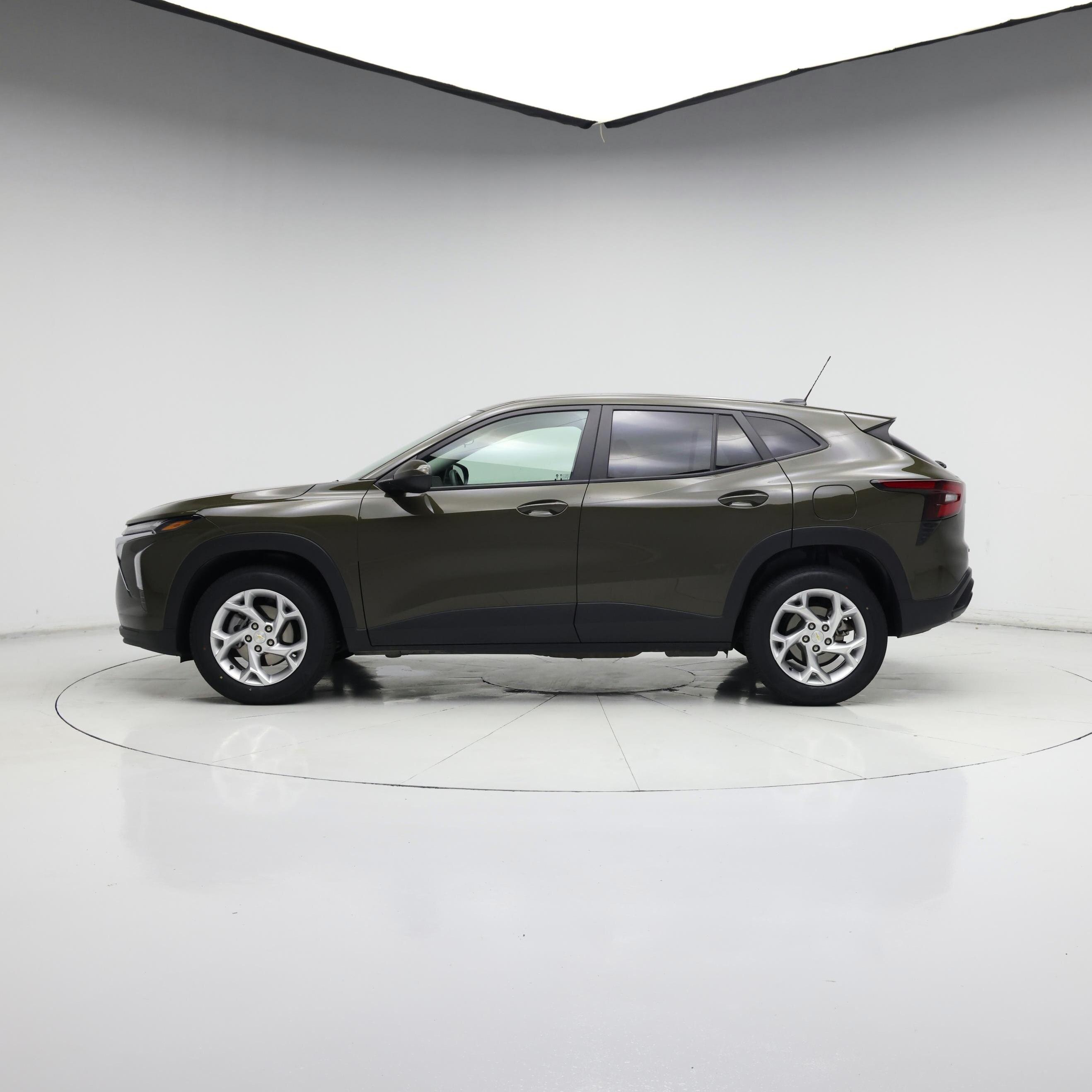 Thumbnail: 2024 Chevrolet Trax - 3