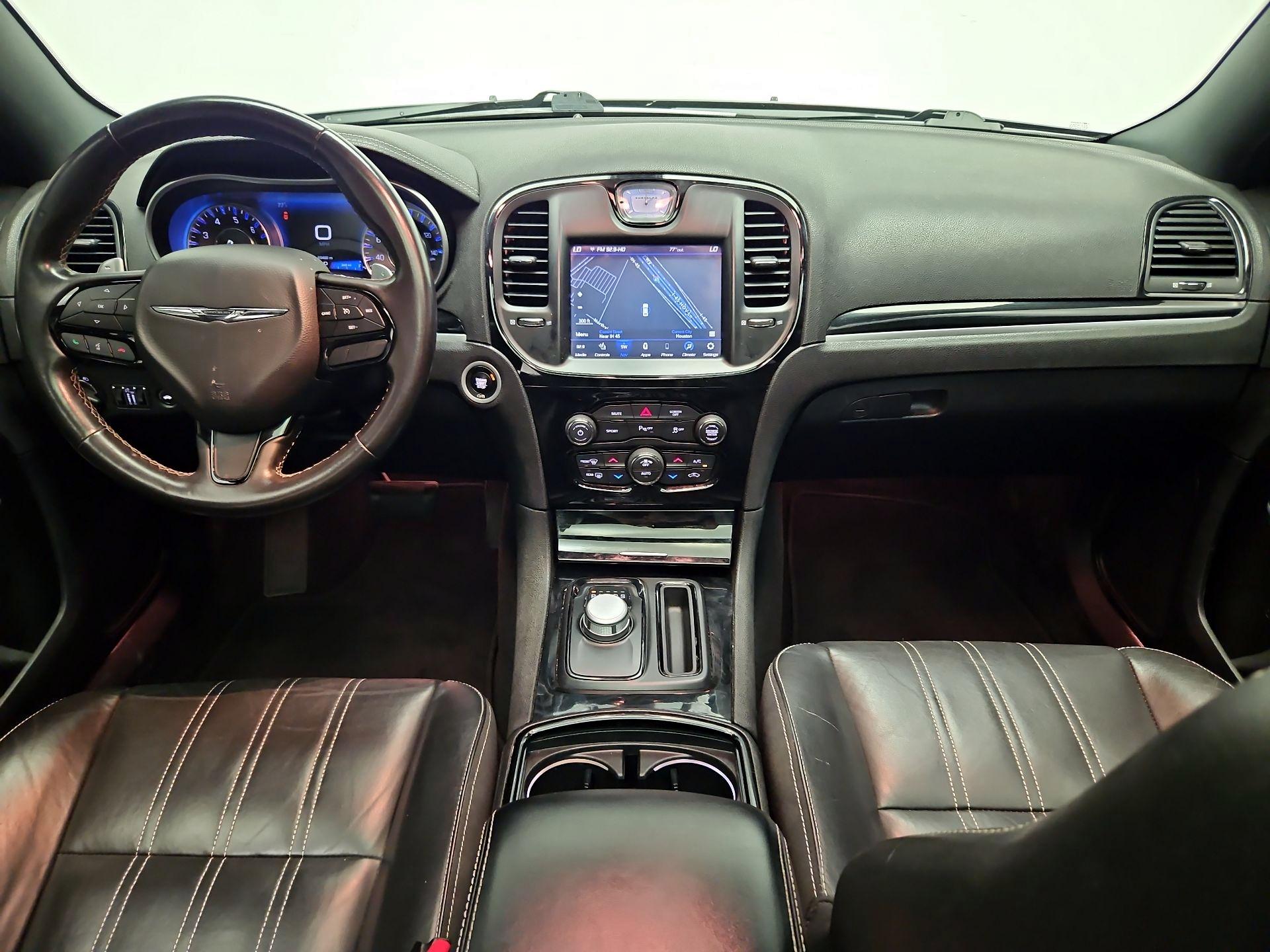 Thumbnail: 2022 Chrysler 300 - 9