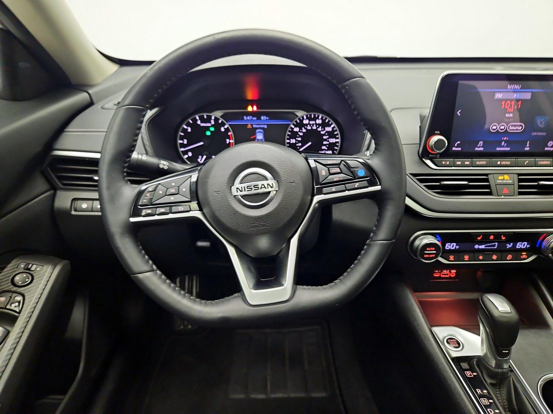 Thumbnail: 2019 Nissan Altima - 10