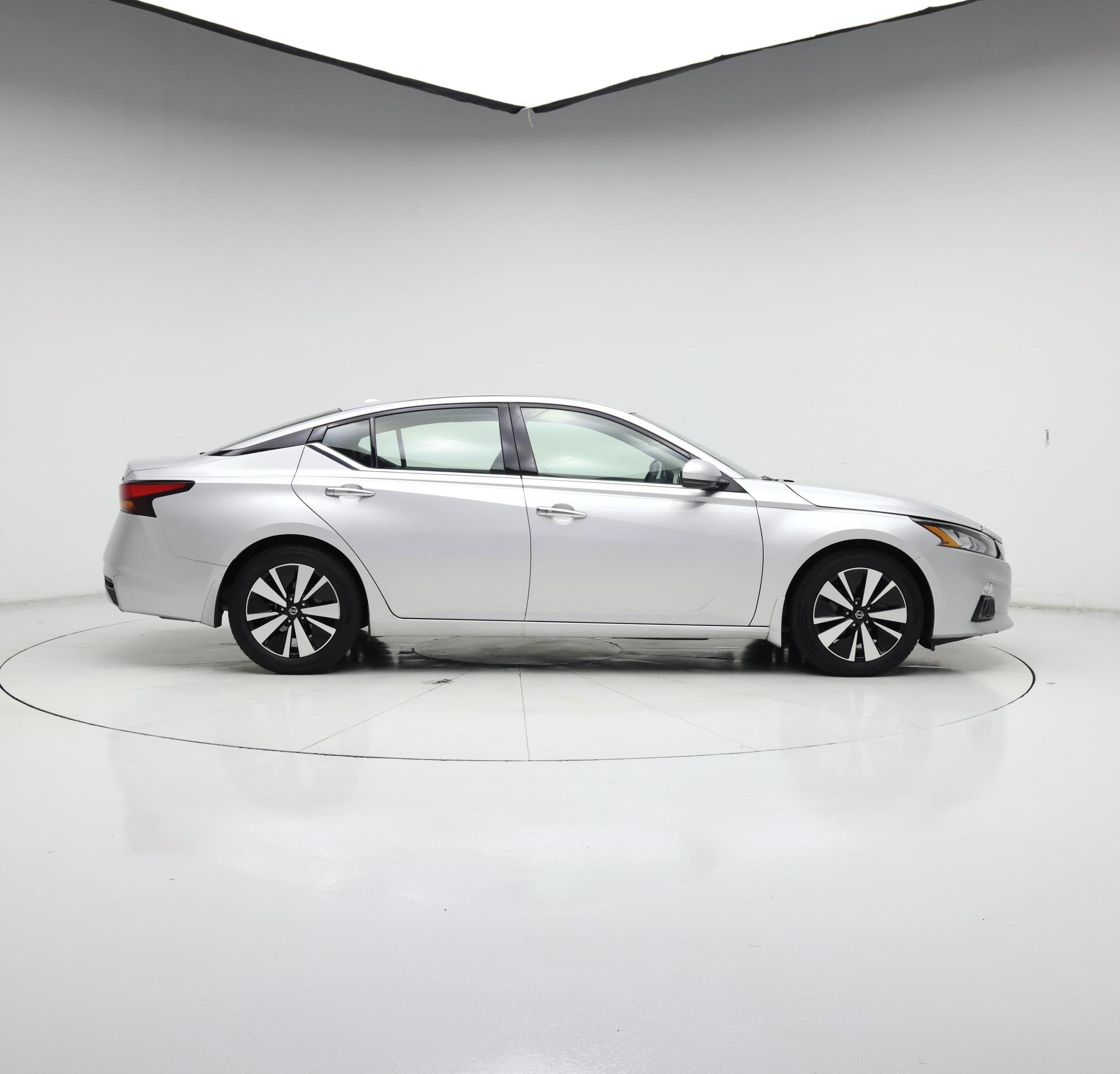Thumbnail: 2019 Nissan Altima - 7