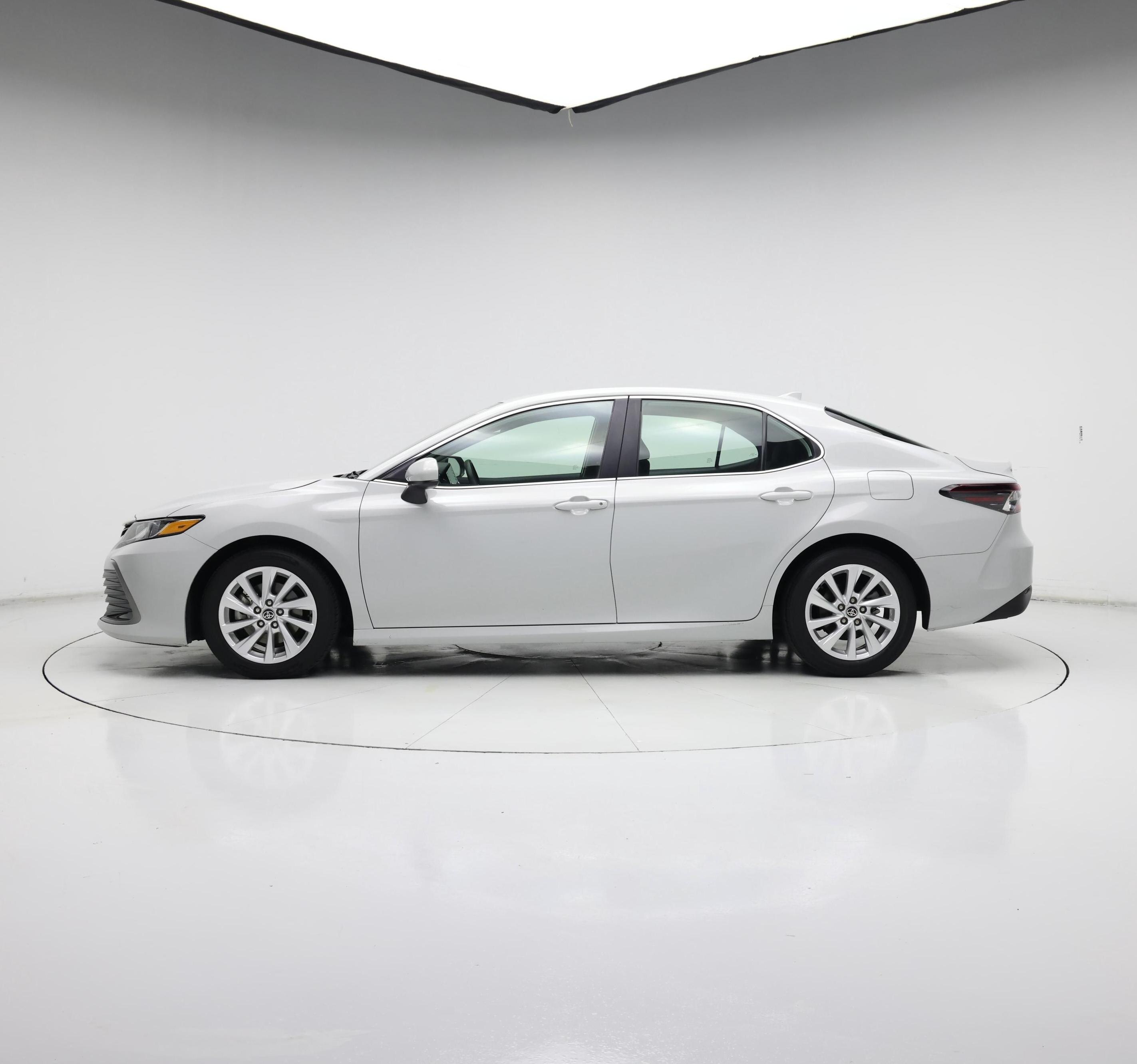 Thumbnail: 2023 Toyota Camry - 3