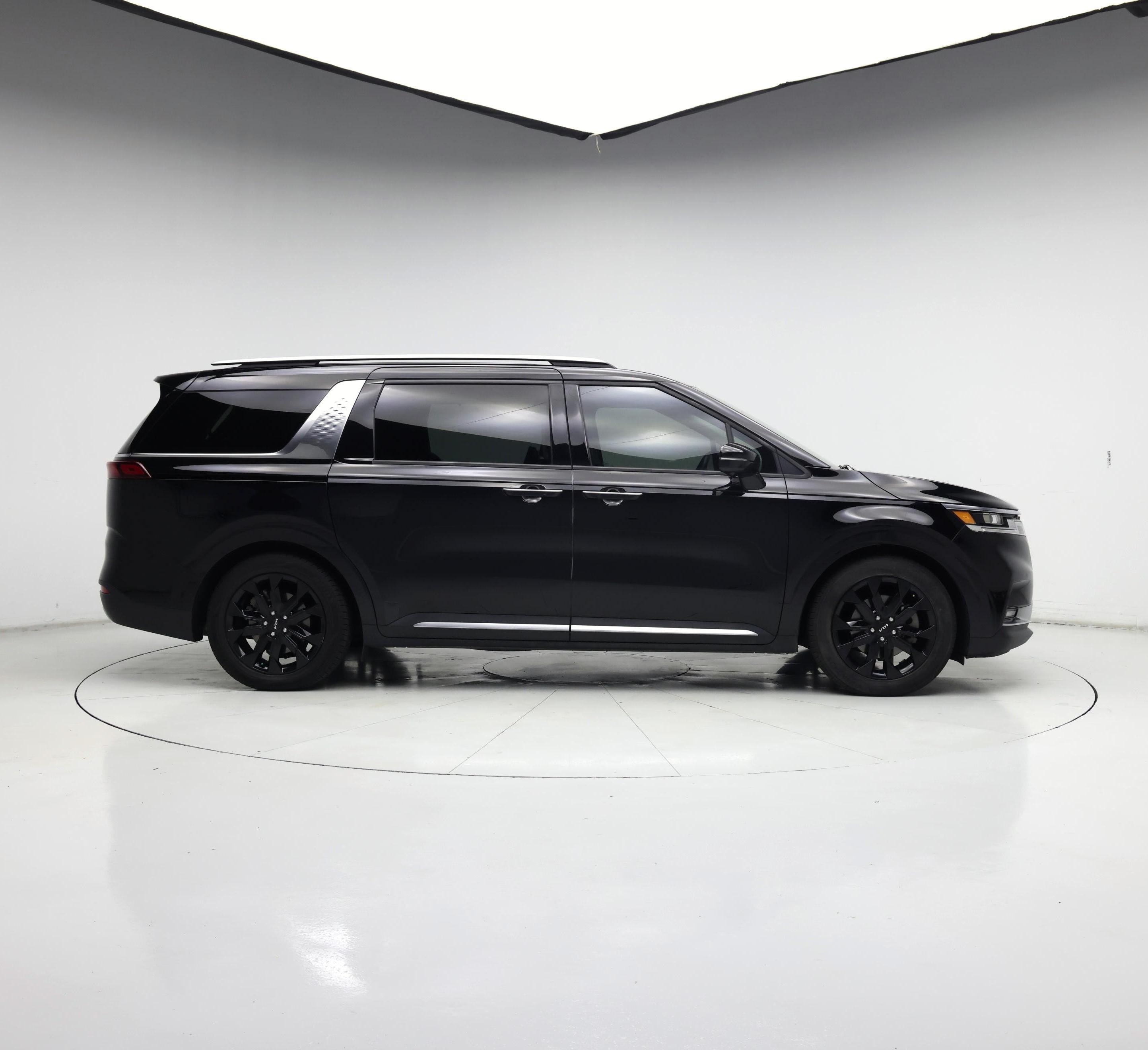 Thumbnail: 2022 Kia Carnival - 7
