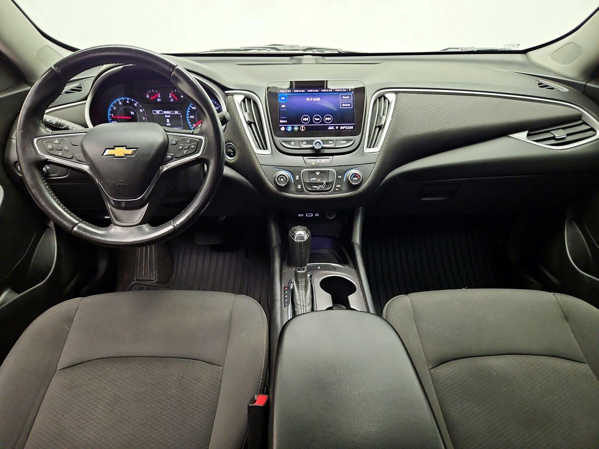 Thumbnail: 2020 Chevrolet Malibu - 9