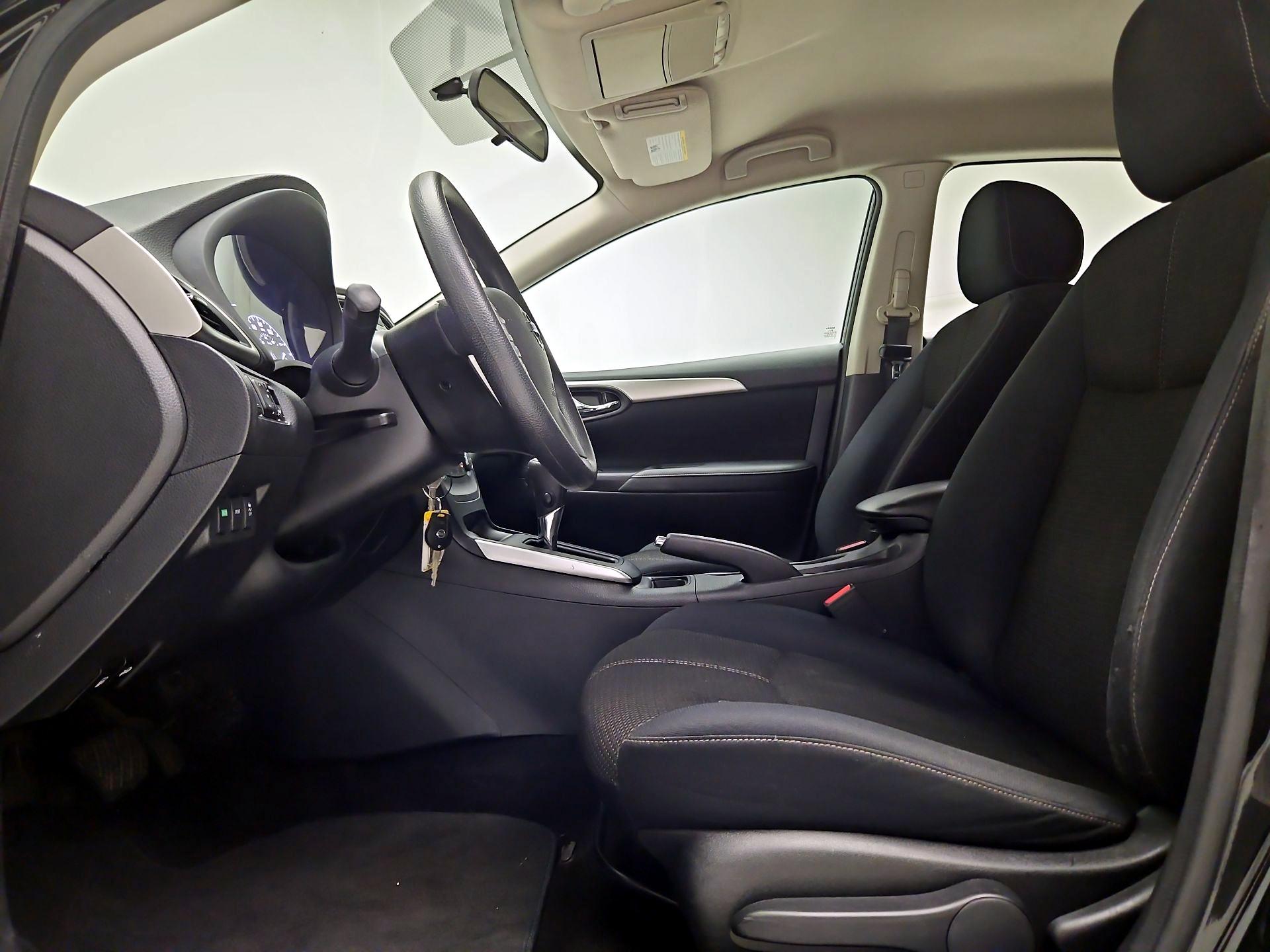 Thumbnail: 2017 Nissan Sentra - 11