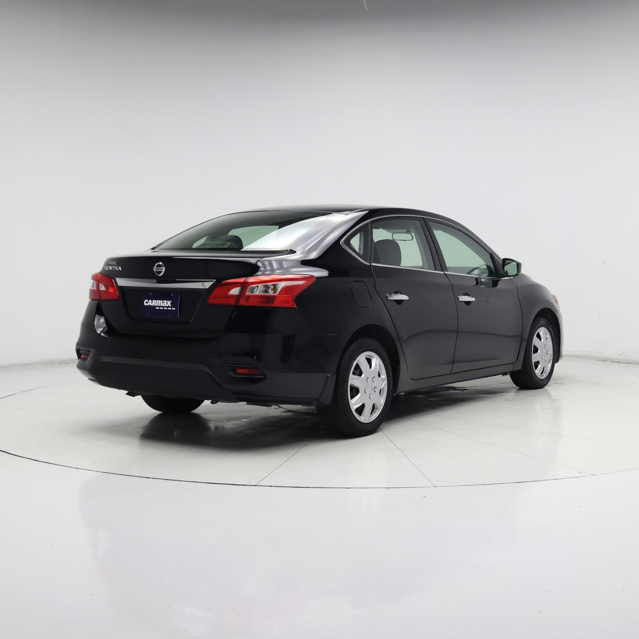 Thumbnail: 2017 Nissan Sentra - 8