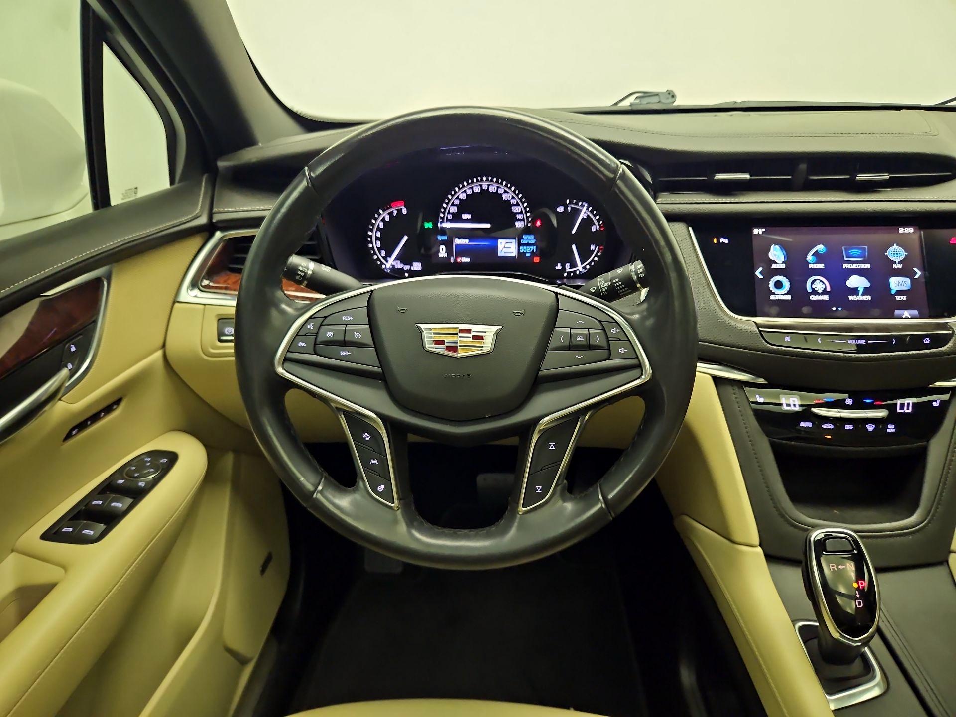 Thumbnail: 2018 Cadillac XT5 - 10