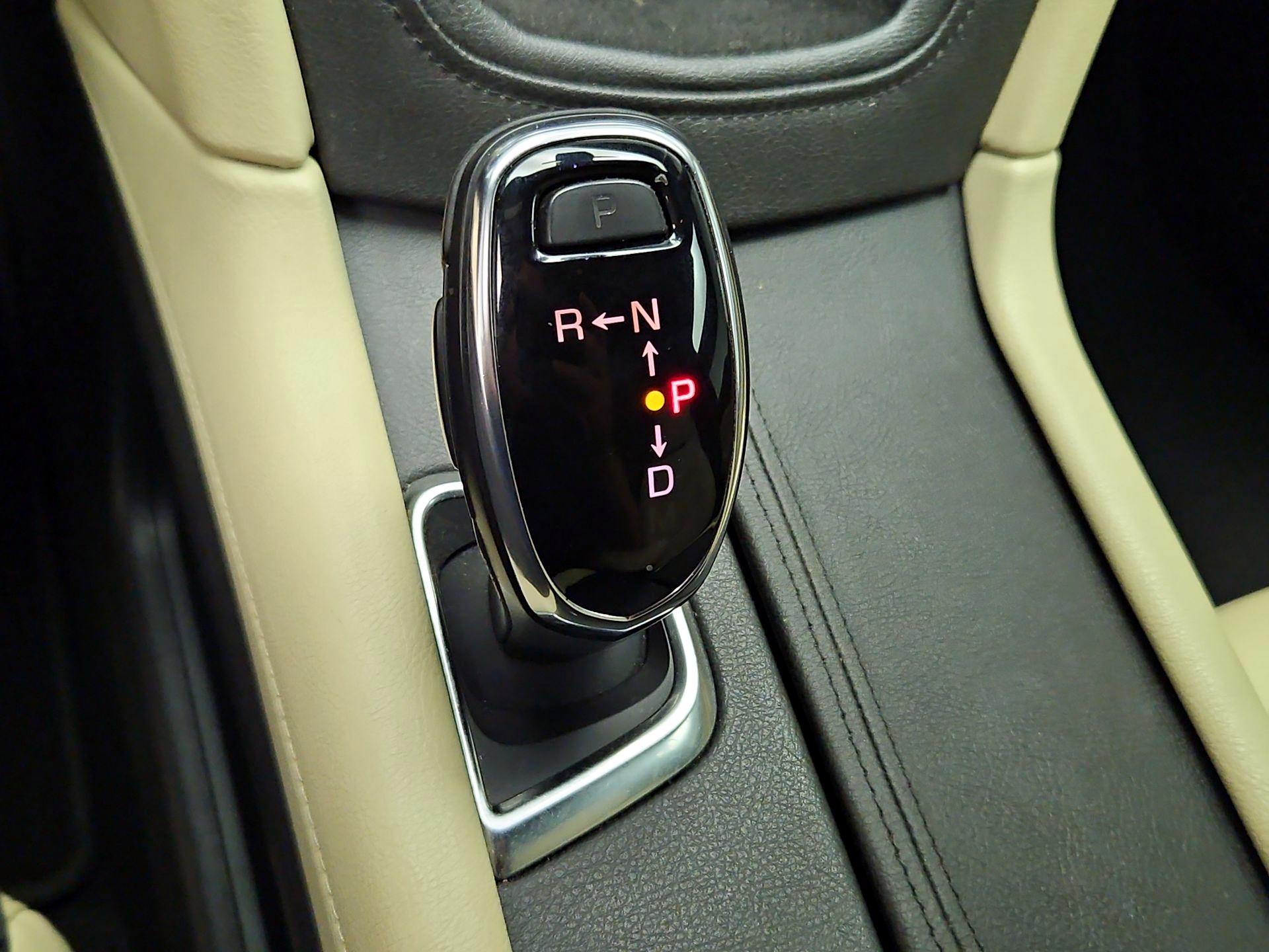 Thumbnail: 2018 Cadillac XT5 - 18