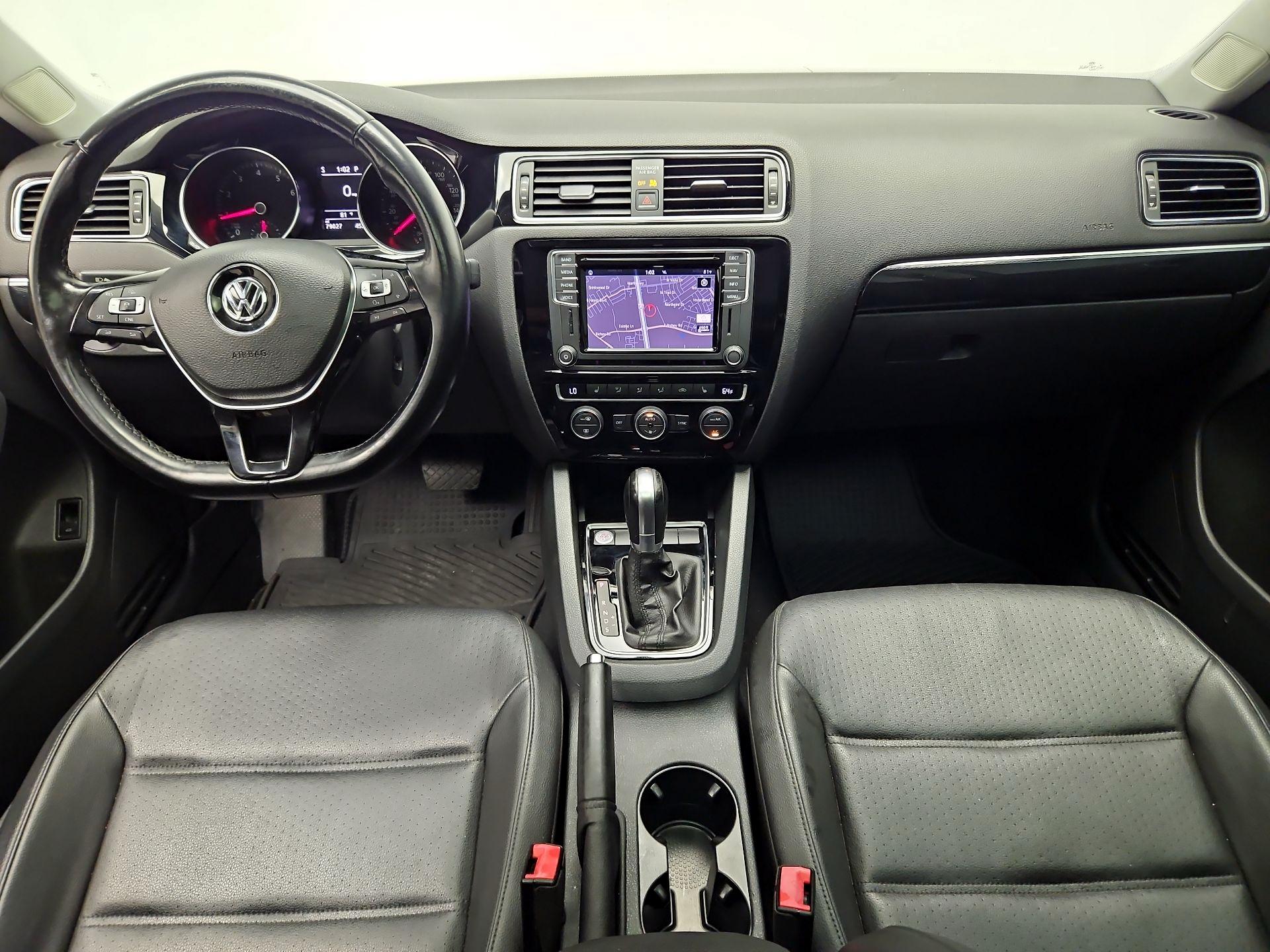 Thumbnail: 2017 Volkswagen Jetta - 9
