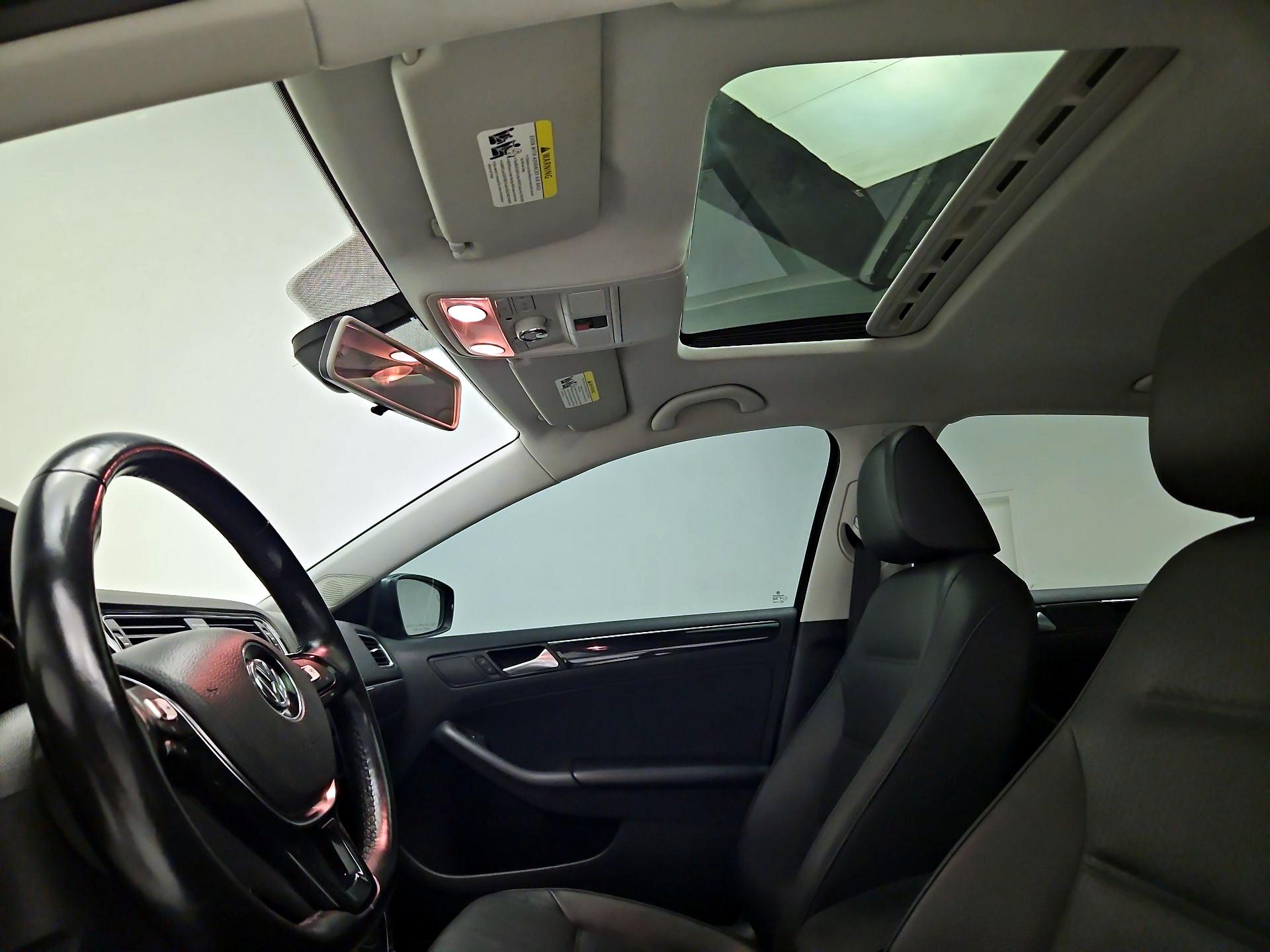 Thumbnail: 2017 Volkswagen Jetta - 20
