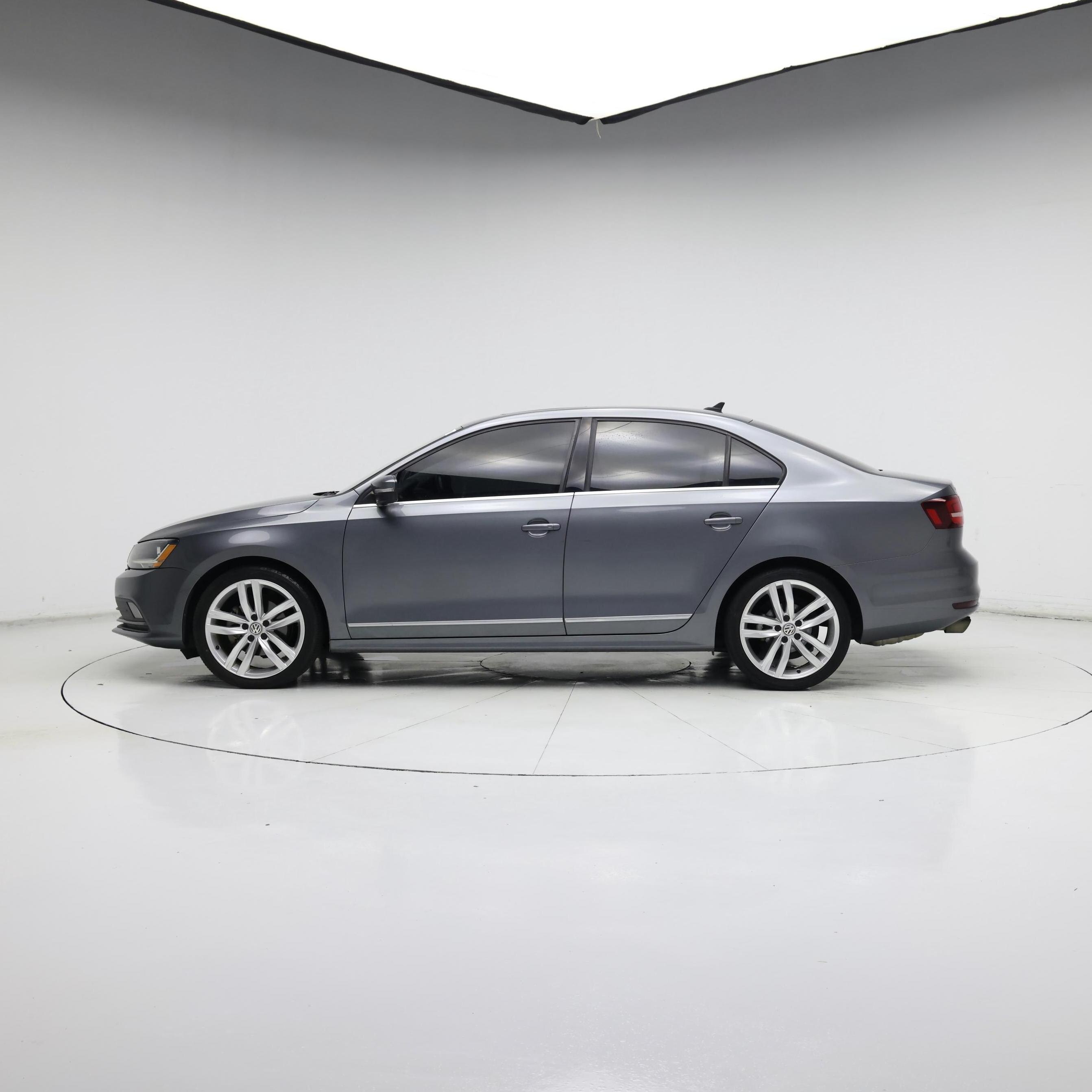 Thumbnail: 2017 Volkswagen Jetta - 3