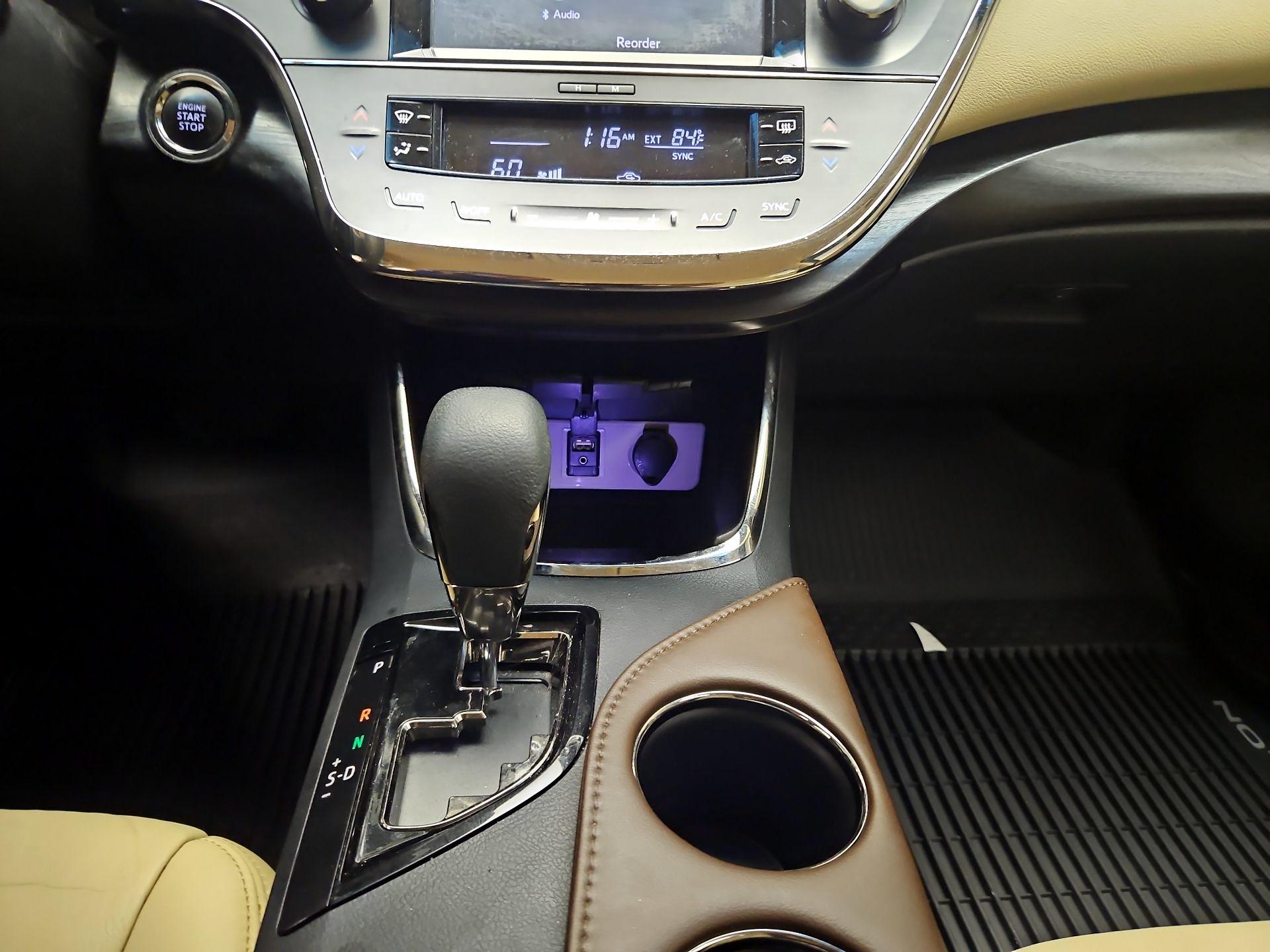 Thumbnail: 2016 Toyota Avalon - 16