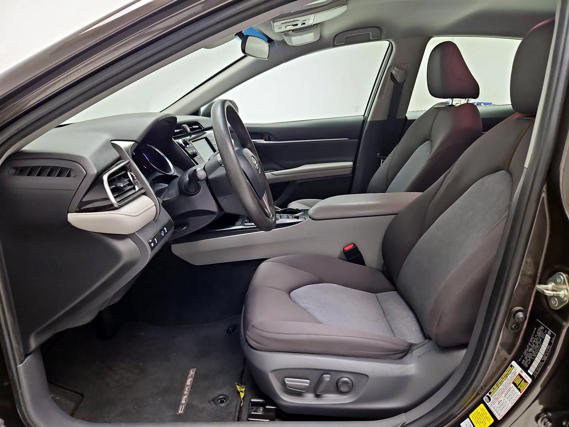 Thumbnail: 2019 Toyota Camry - 11