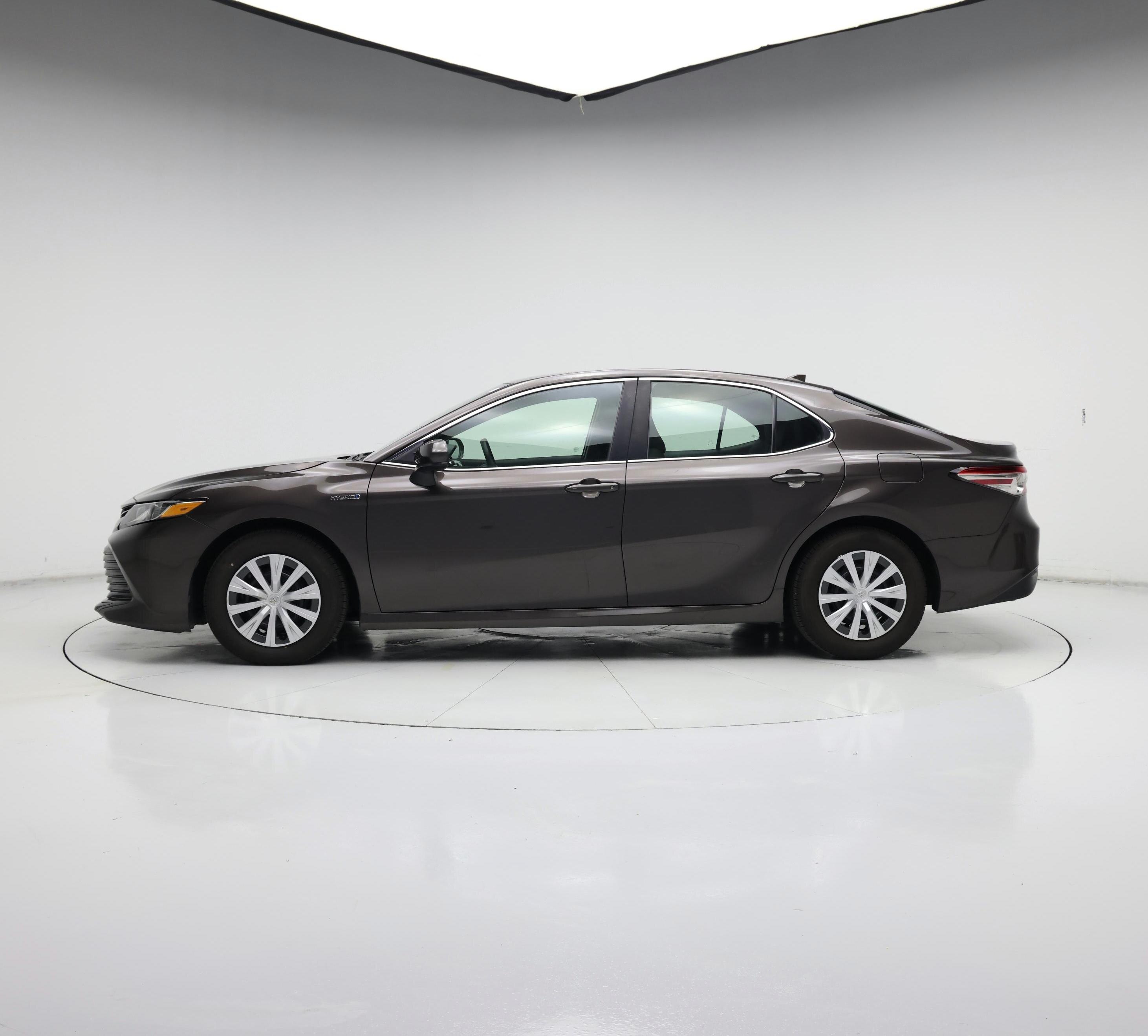Thumbnail: 2019 Toyota Camry - 3