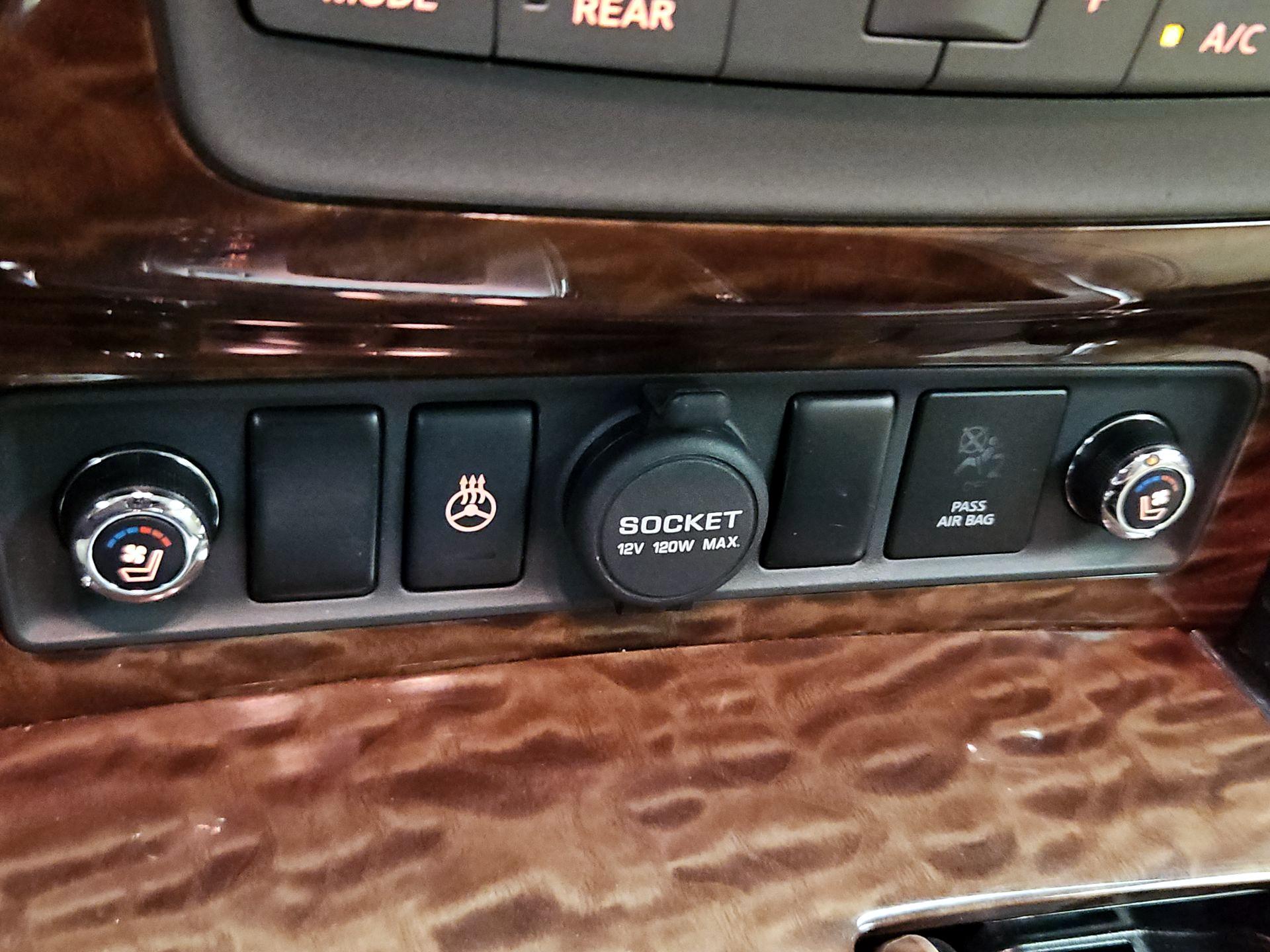Thumbnail: 2017 Nissan Armada - 19