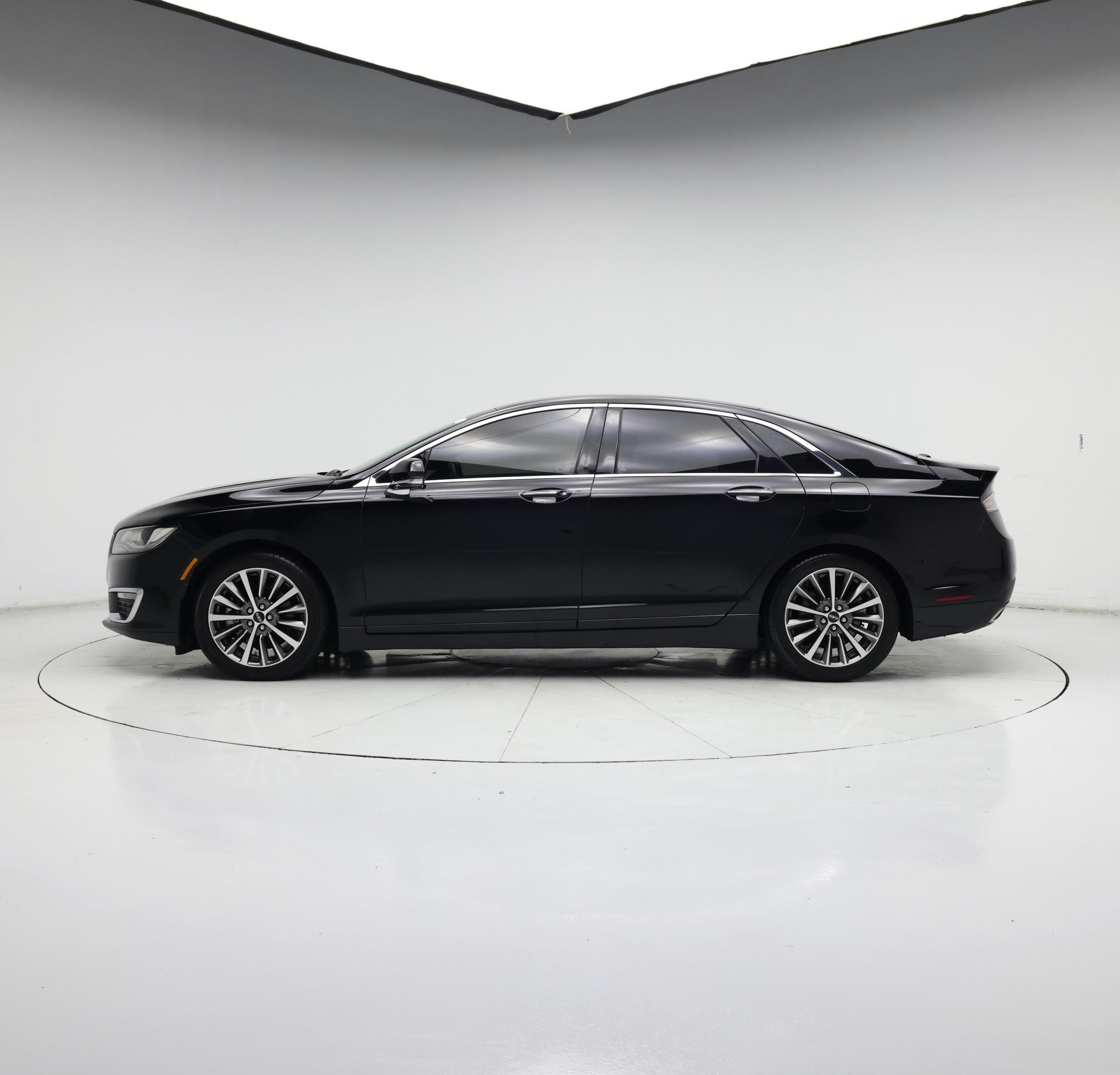 Thumbnail: 2018 Lincoln MKZ - 3
