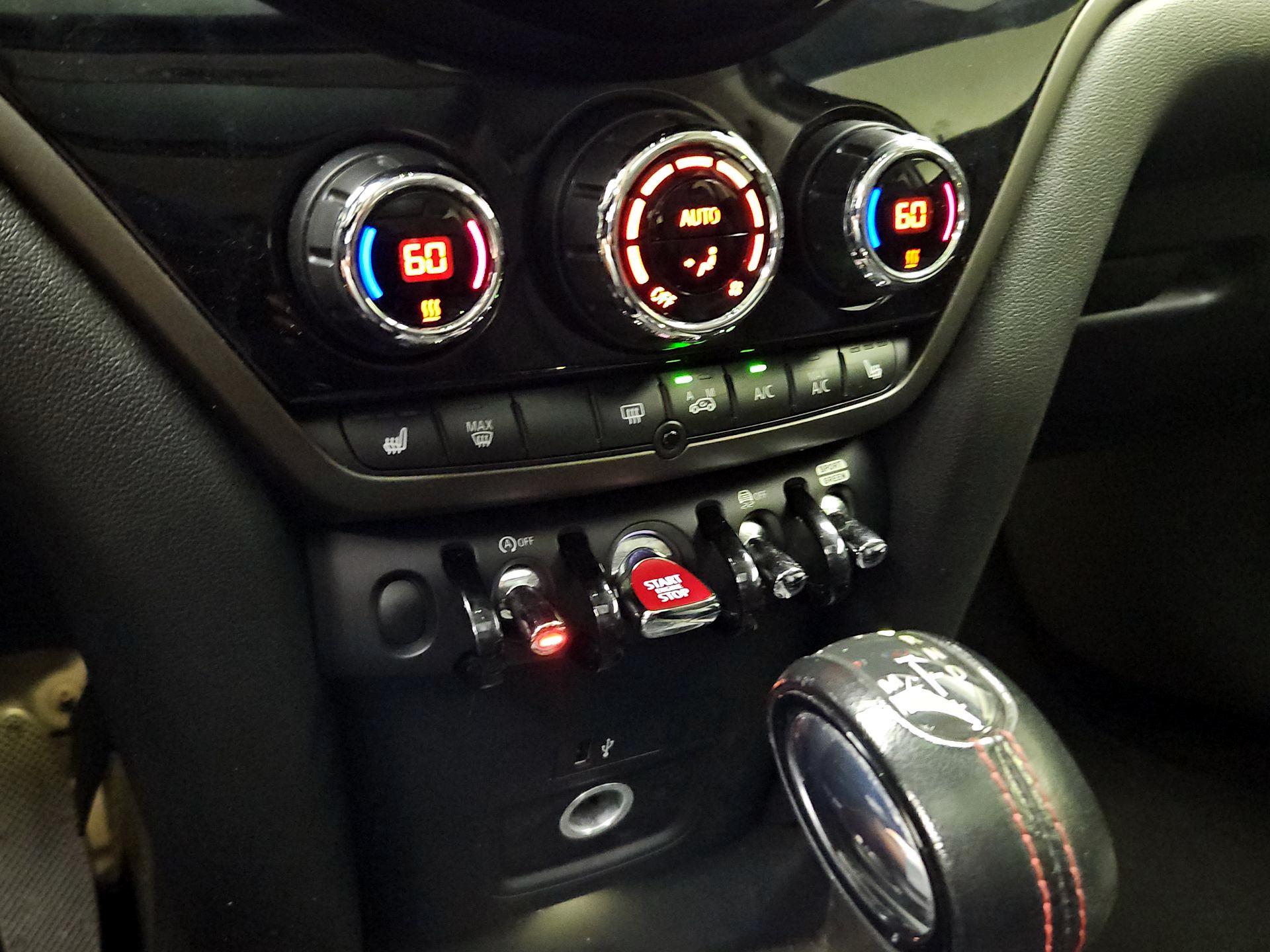Thumbnail: 2019 MINI Cooper Countryman - 17