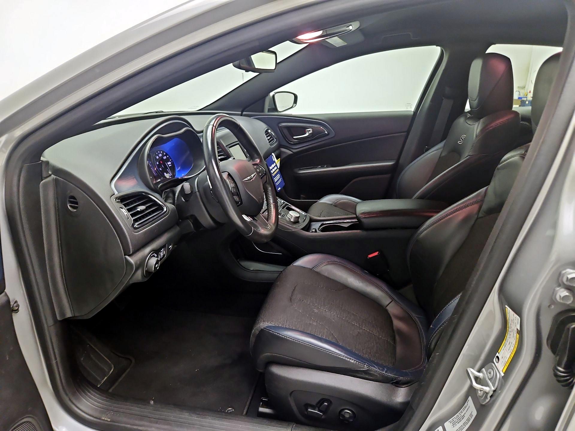 Thumbnail: 2015 Chrysler 200 - 11