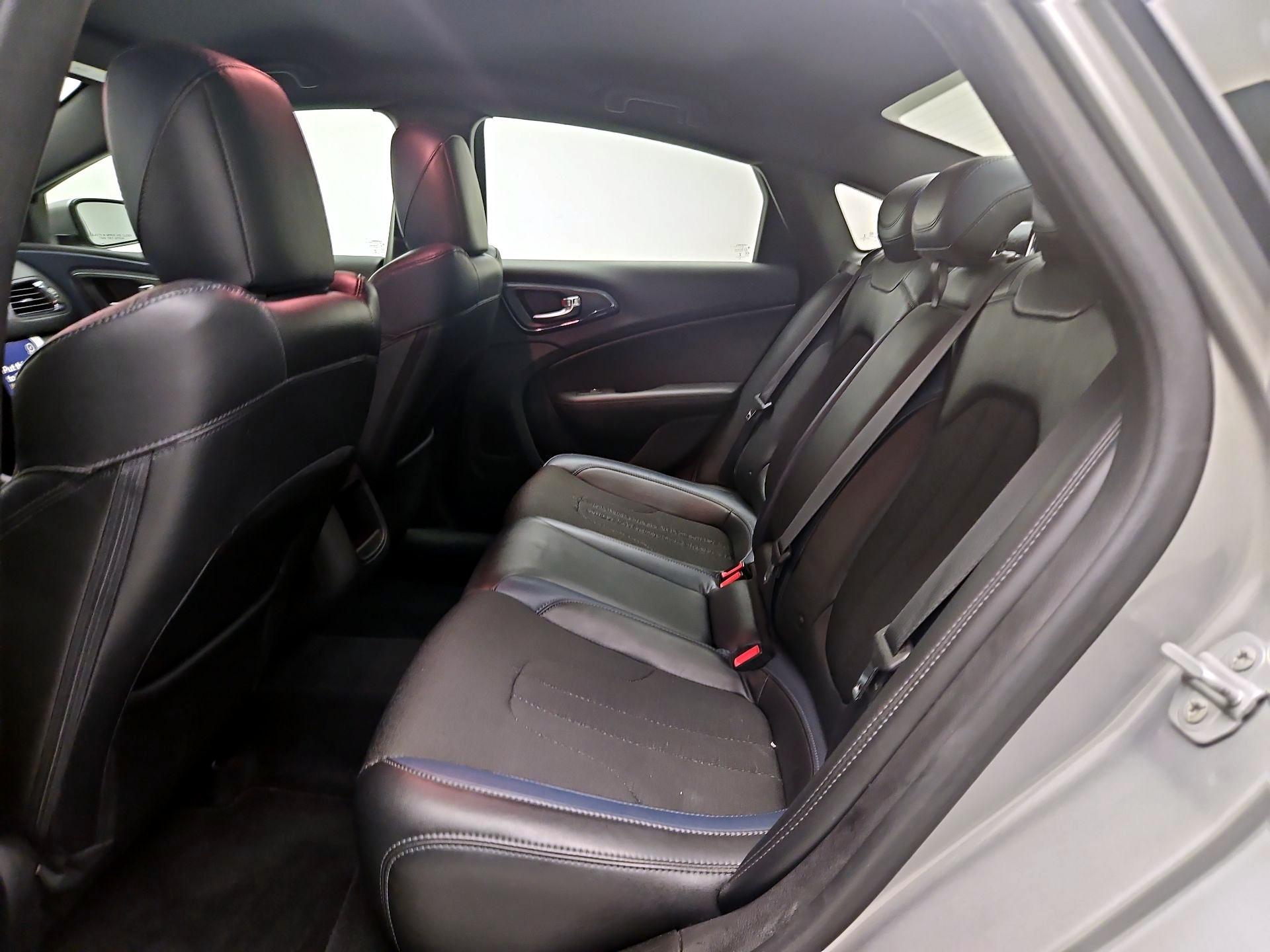 Thumbnail: 2015 Chrysler 200 - 17