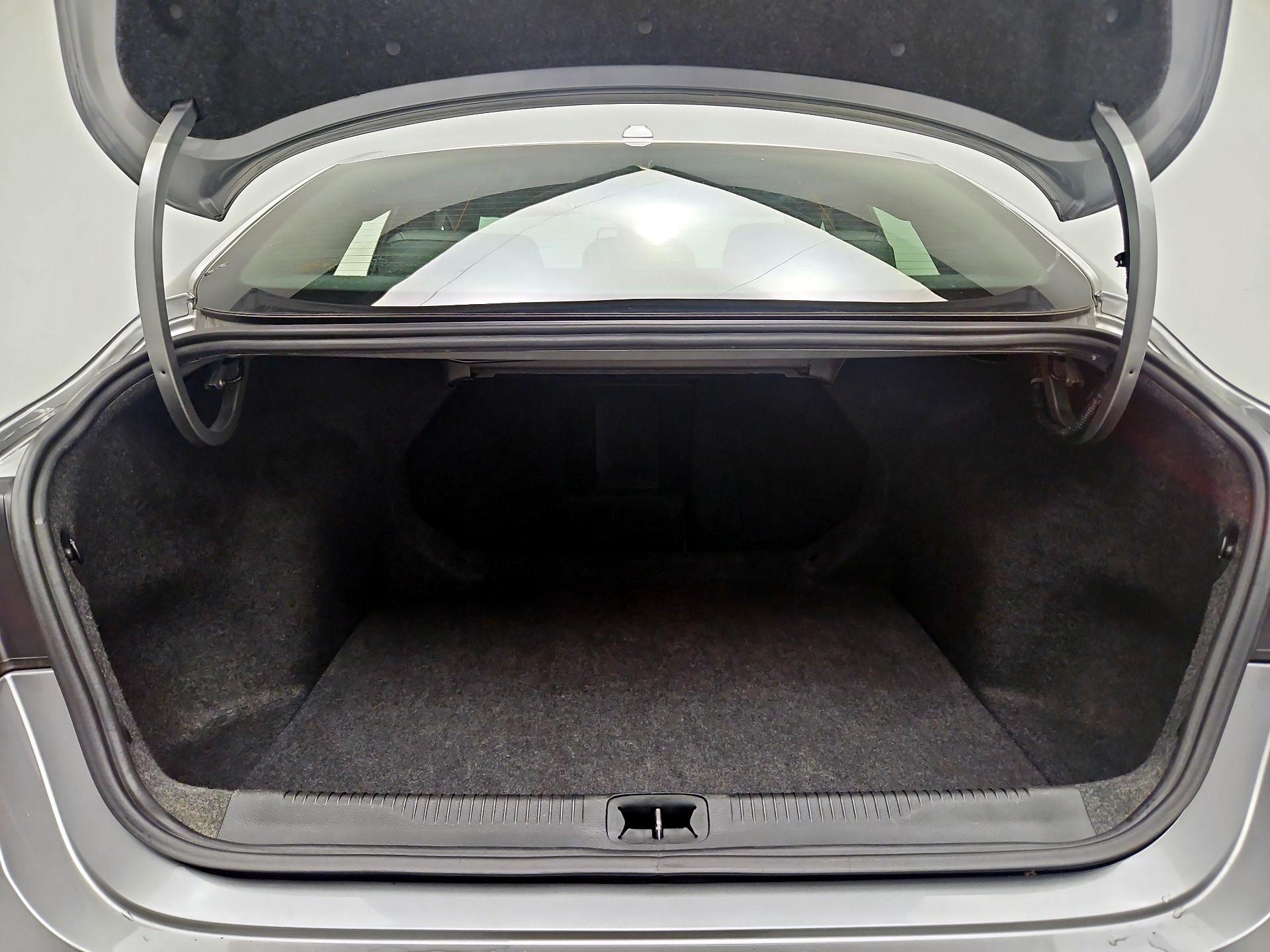 Thumbnail: 2015 Chrysler 200 - 18