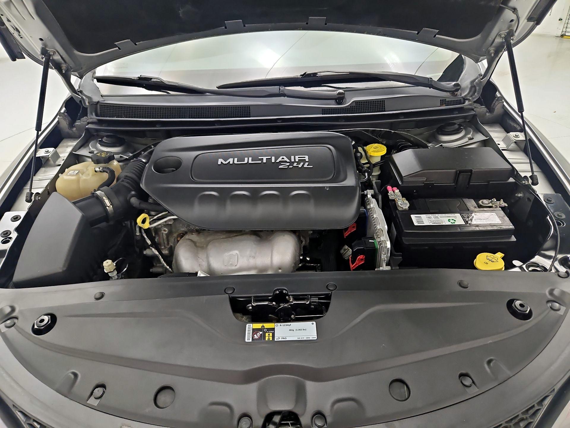Thumbnail: 2015 Chrysler 200 - 19