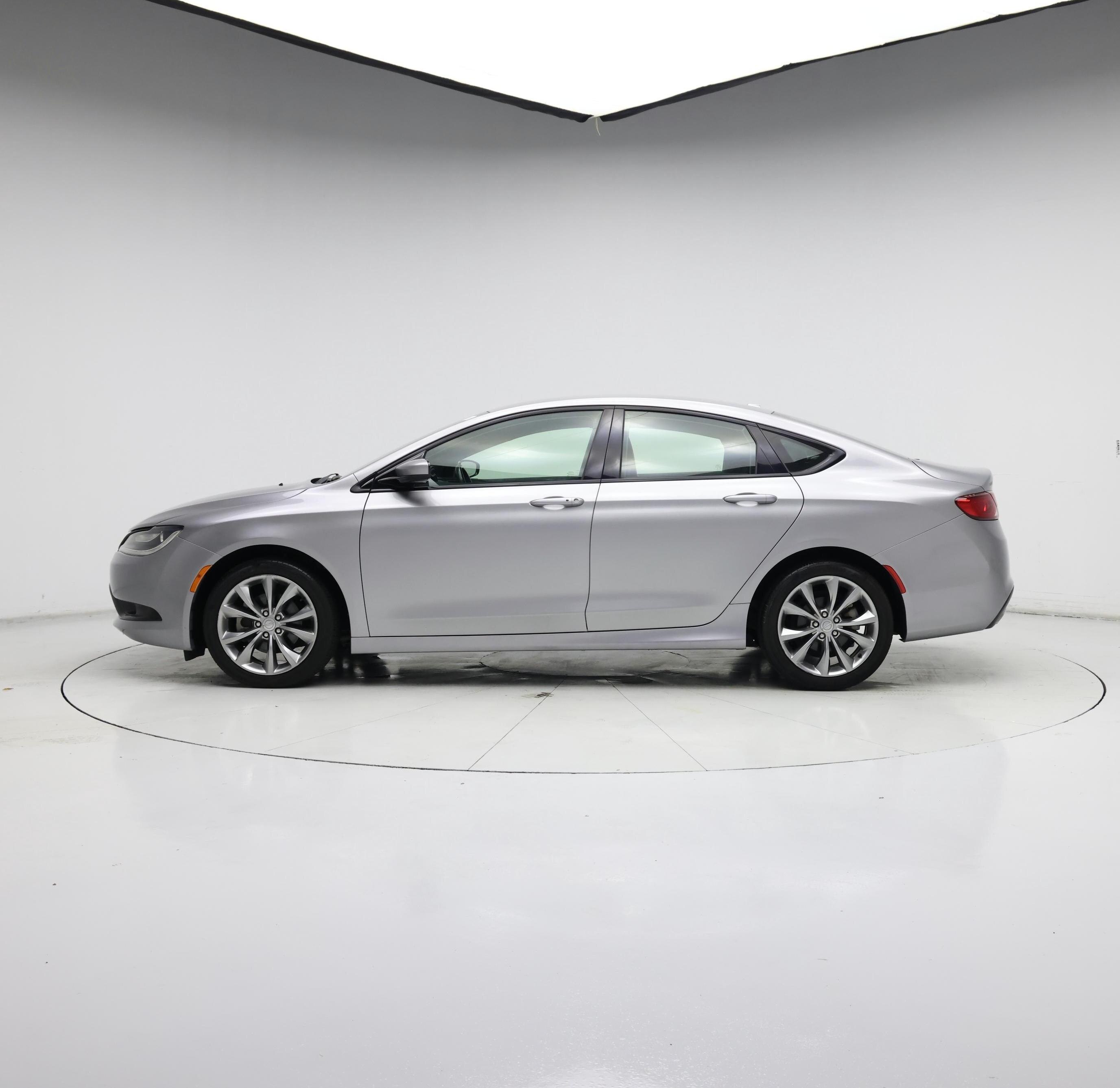 Thumbnail: 2015 Chrysler 200 - 3
