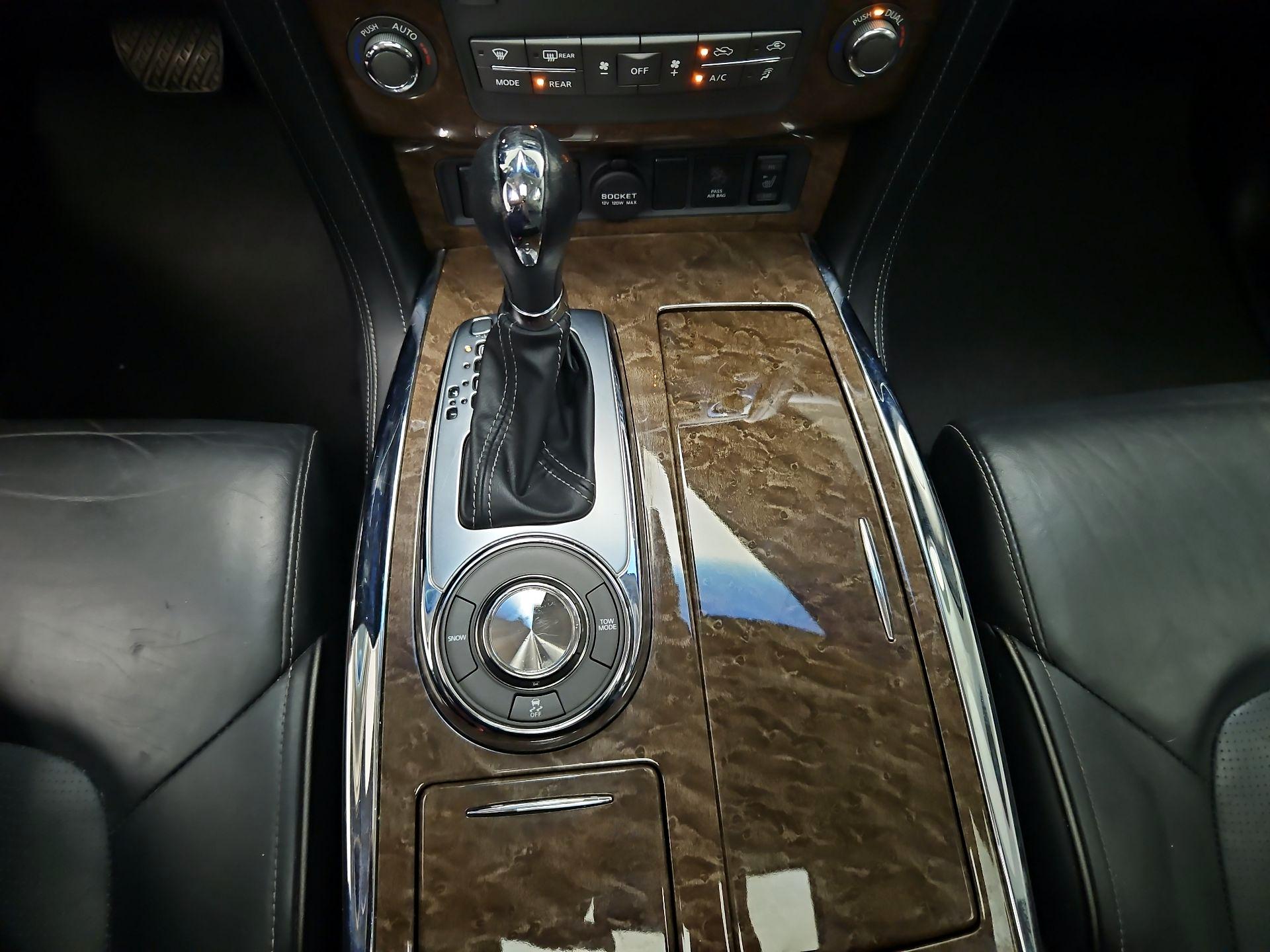 Thumbnail: 2017 INFINITI QX80 - 18