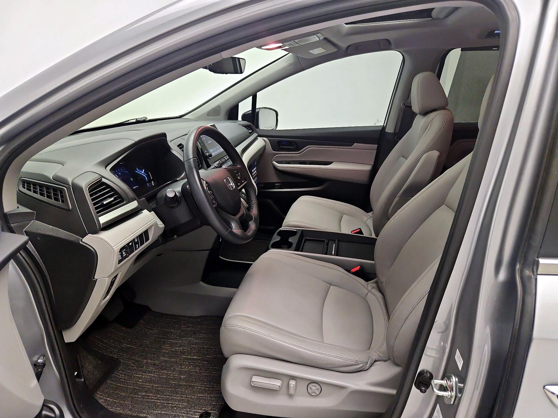 Thumbnail: 2023 Honda Odyssey - 11
