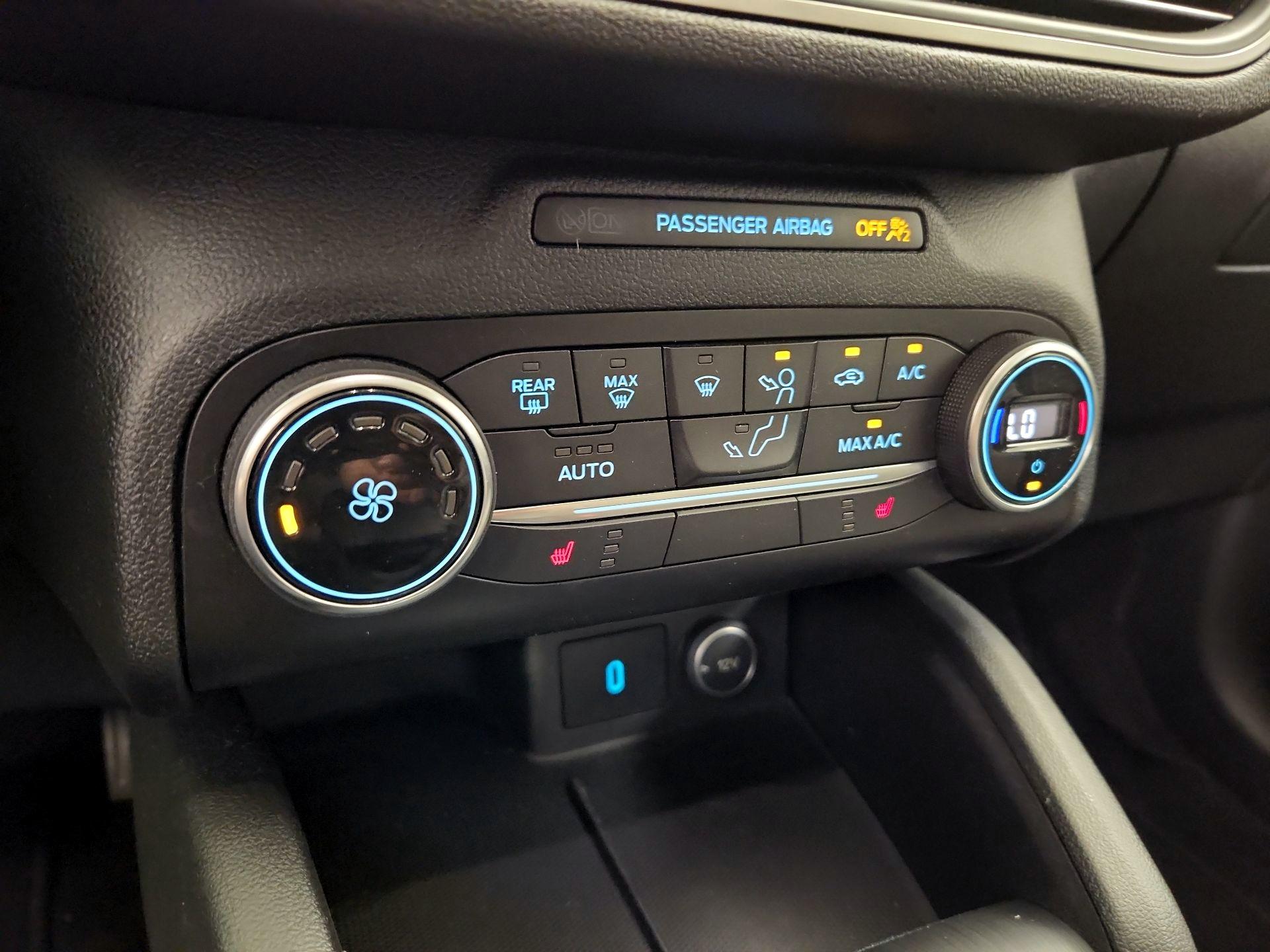 Thumbnail: 2020 Ford Escape - 17