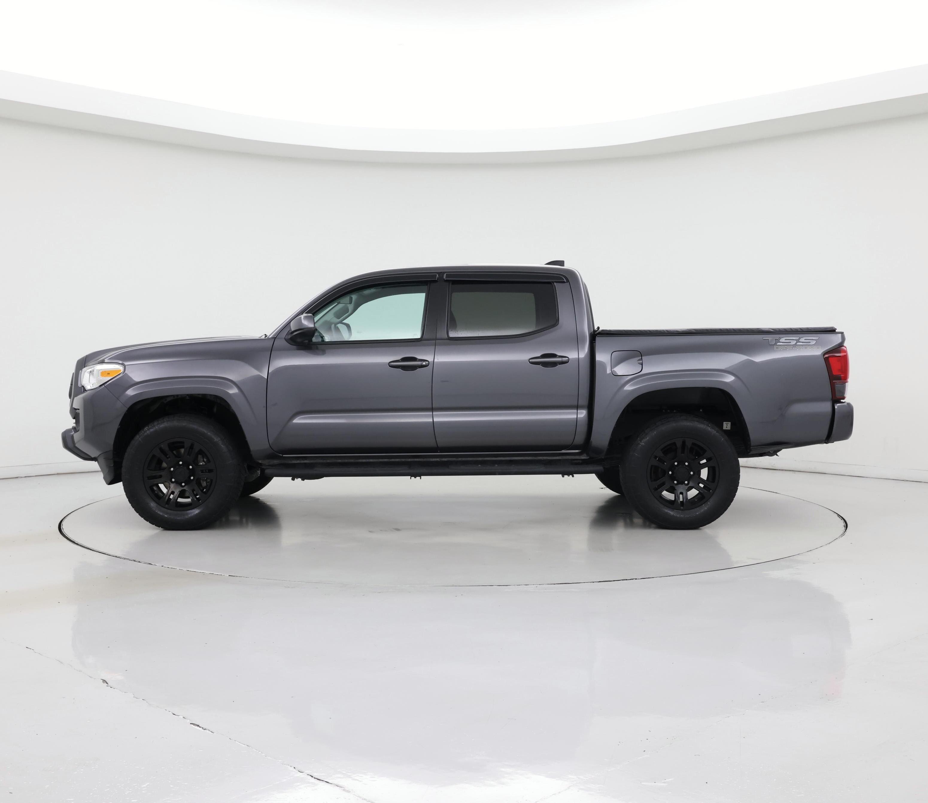 Thumbnail: 2022 Toyota Tacoma - 3