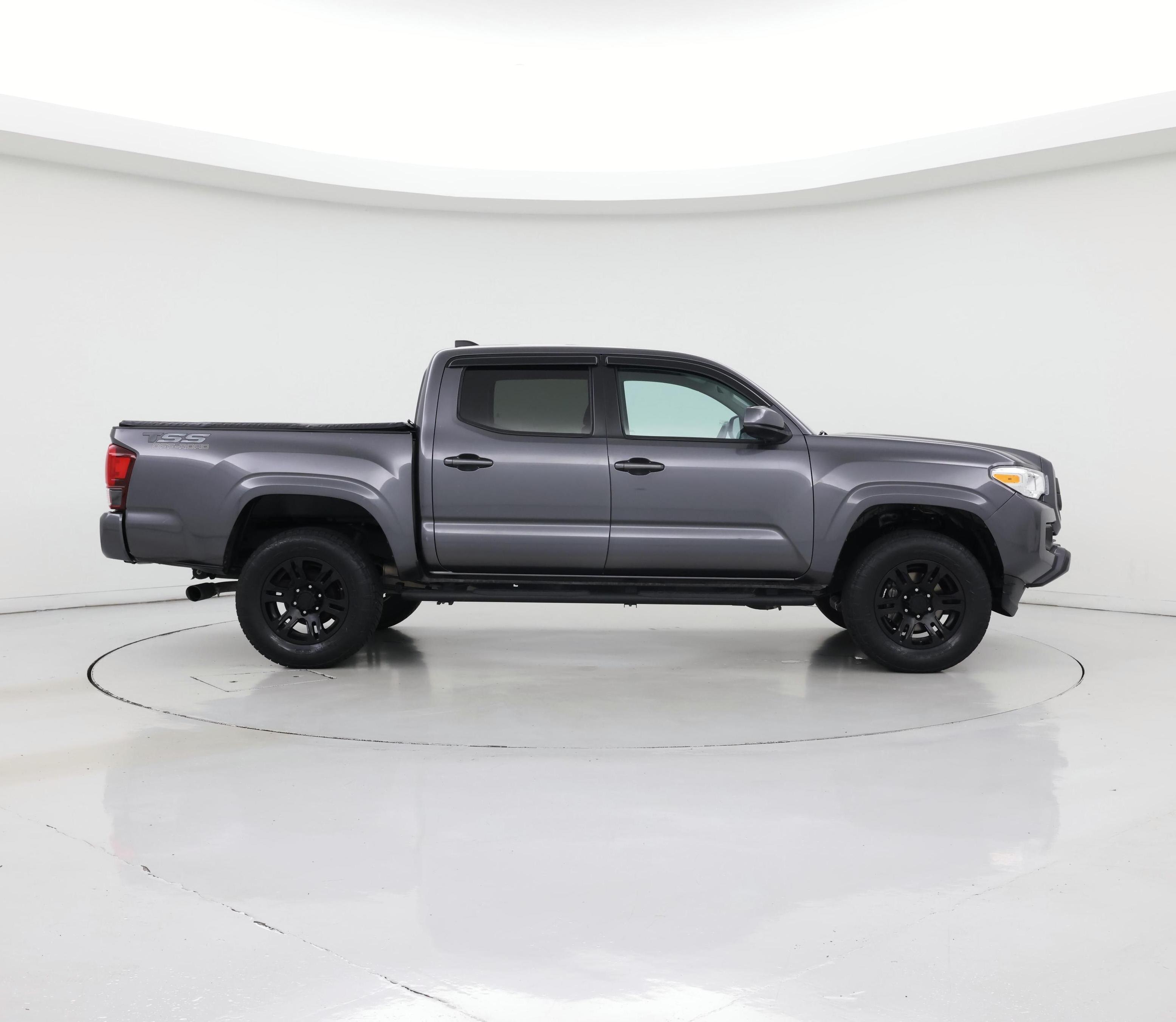 Thumbnail: 2022 Toyota Tacoma - 7