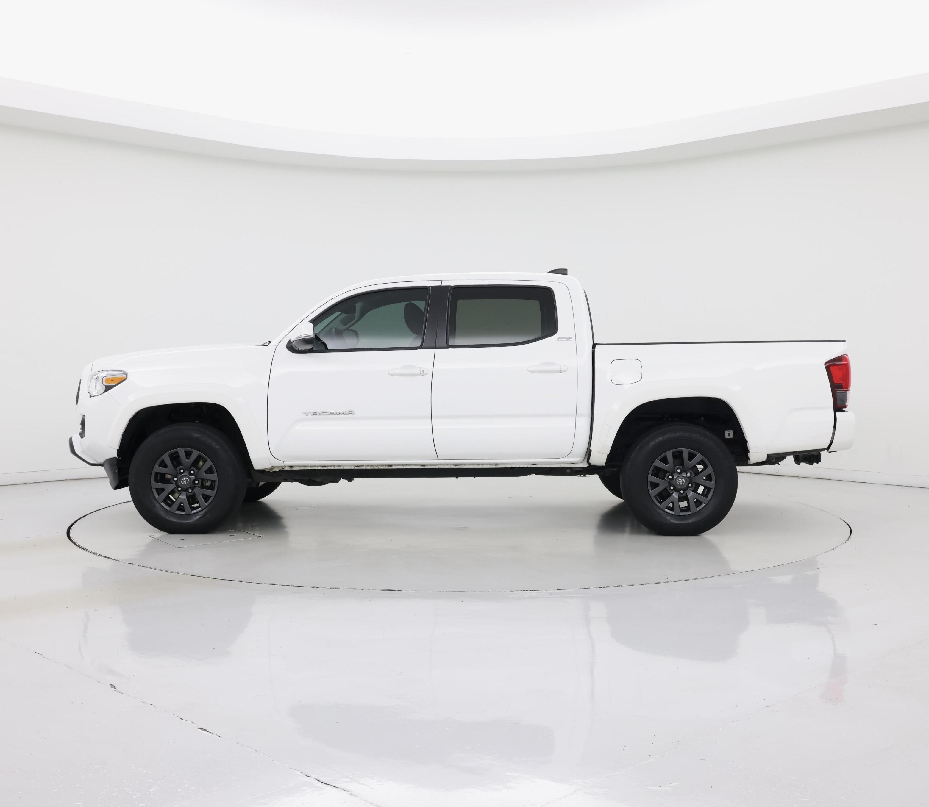 Thumbnail: 2021 Toyota Tacoma - 3