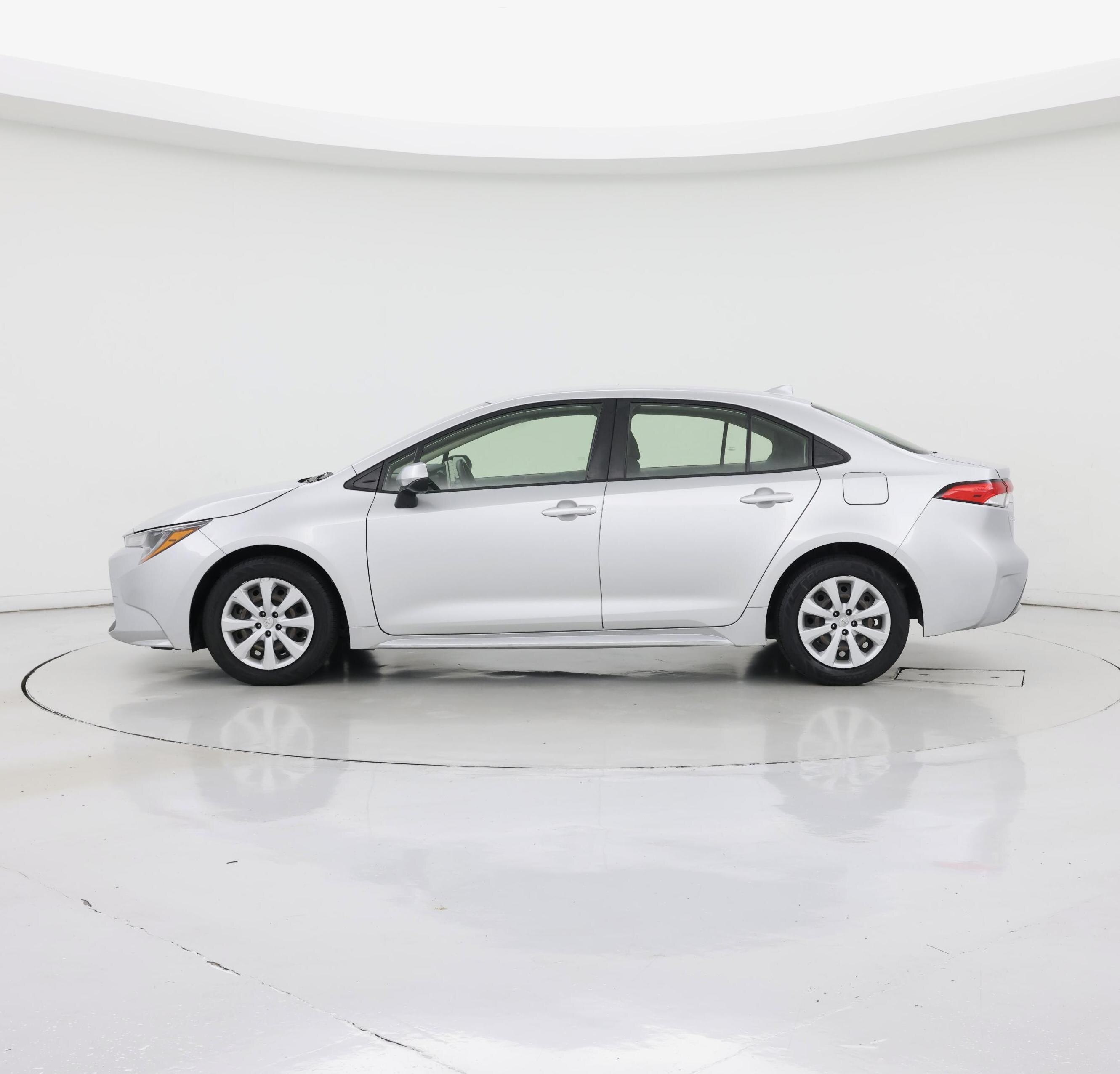 Thumbnail: 2021 Toyota Corolla - 3