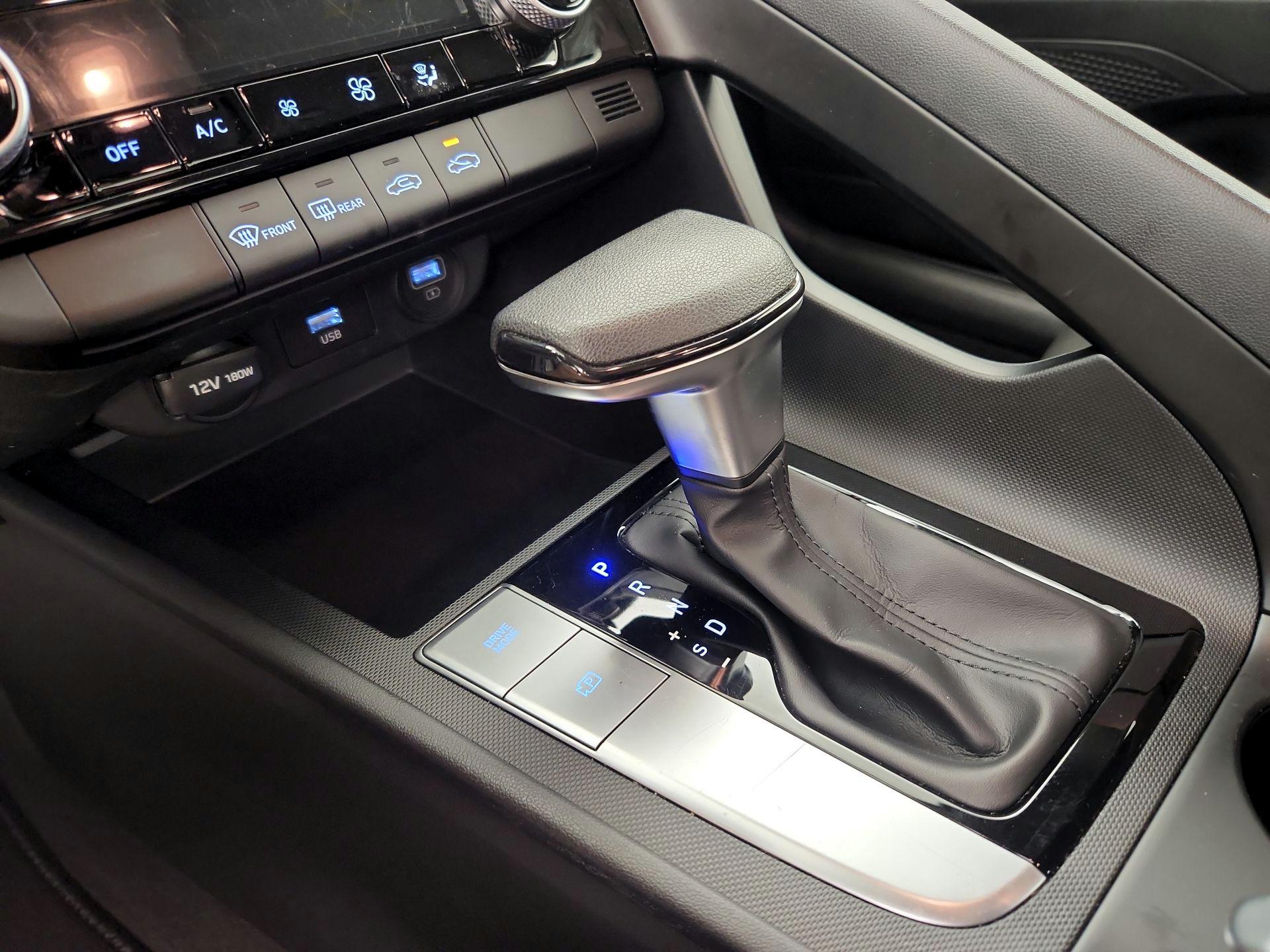 Thumbnail: 2022 Hyundai Elantra - 17