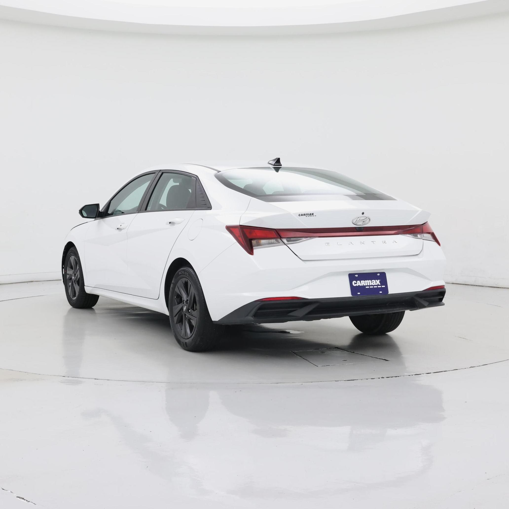 Thumbnail: 2022 Hyundai Elantra - 2