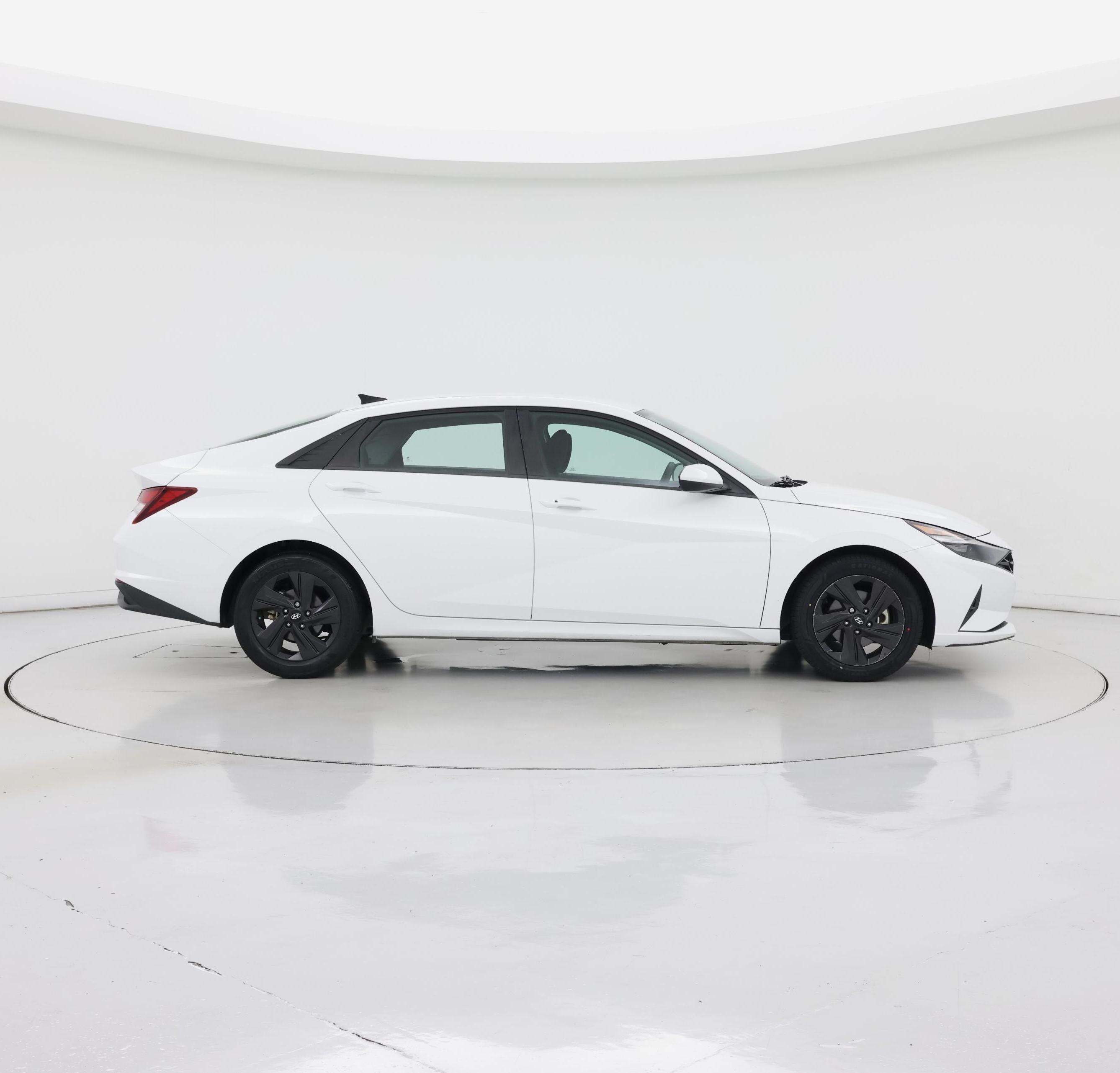 Thumbnail: 2022 Hyundai Elantra - 7
