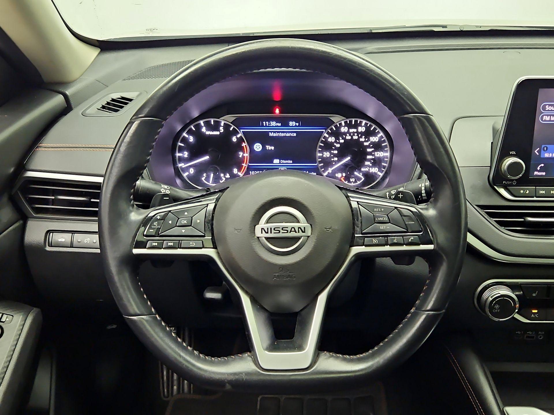 Thumbnail: 2020 Nissan Altima - 10