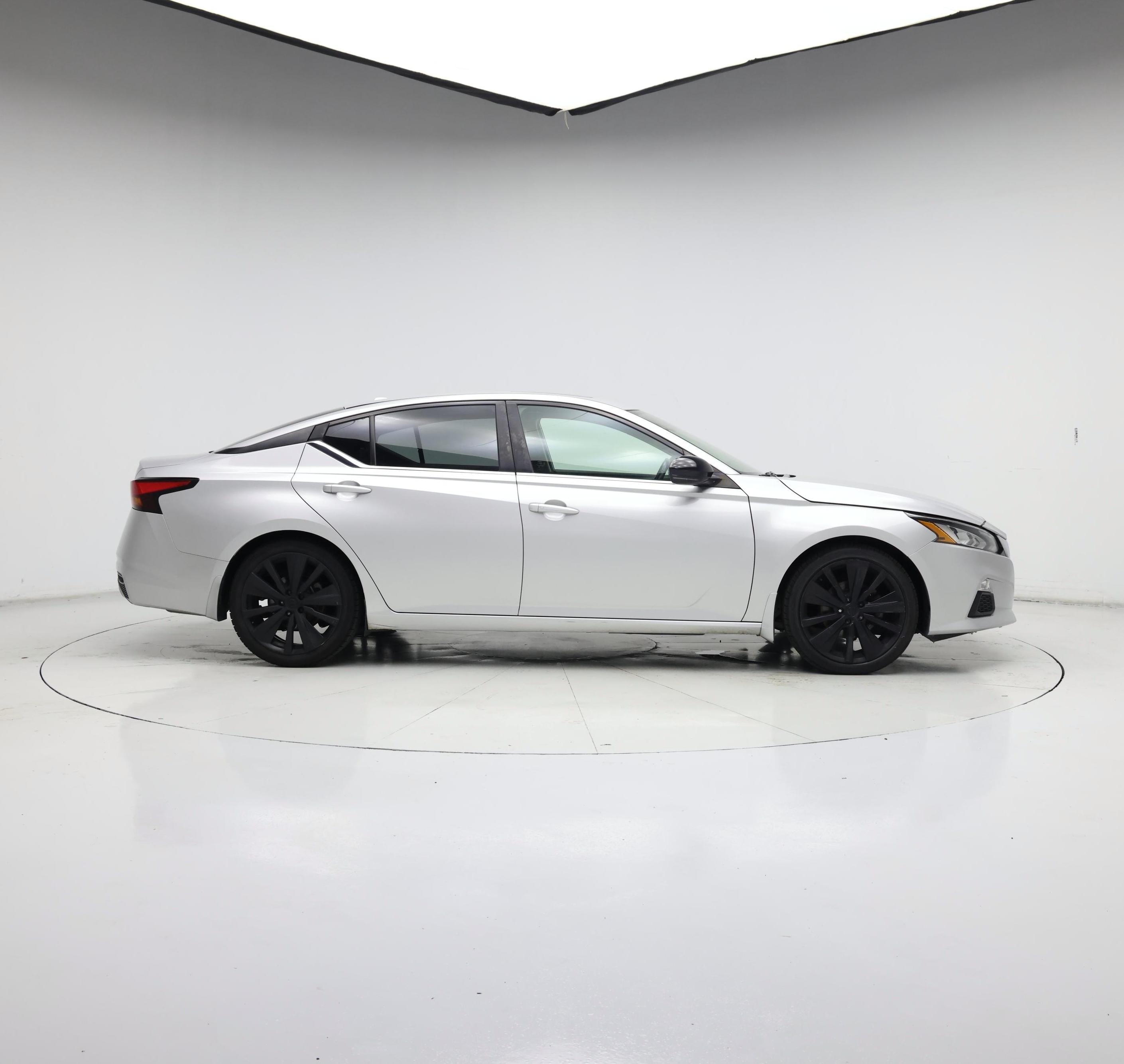 Thumbnail: 2020 Nissan Altima - 7