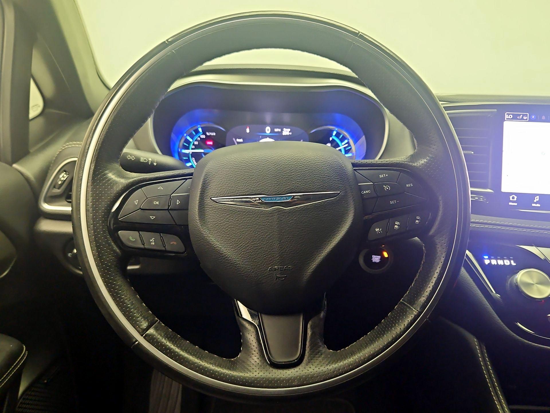 Thumbnail: 2021 Chrysler Pacifica - 10