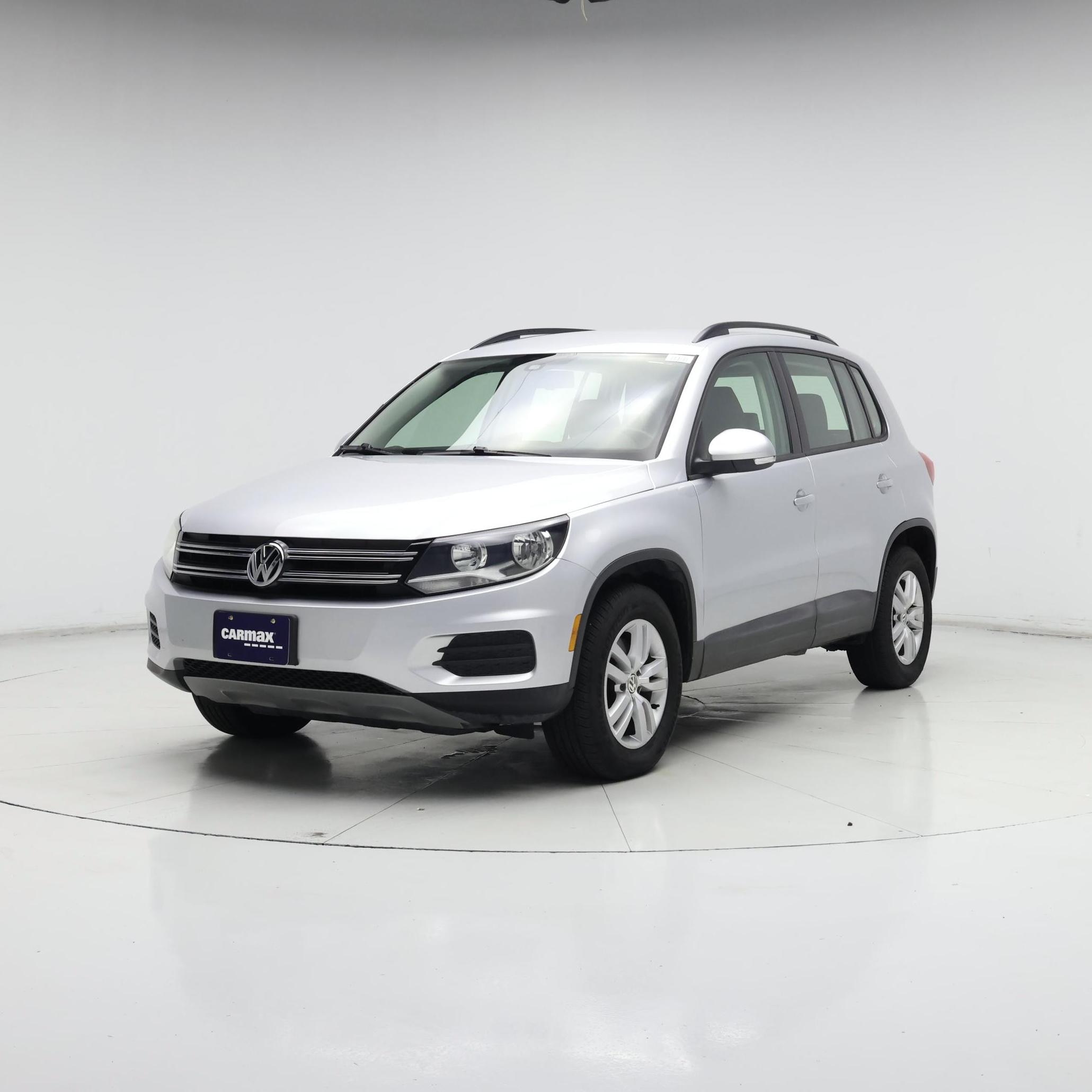 Thumbnail: 2017 Volkswagen Tiguan - 4