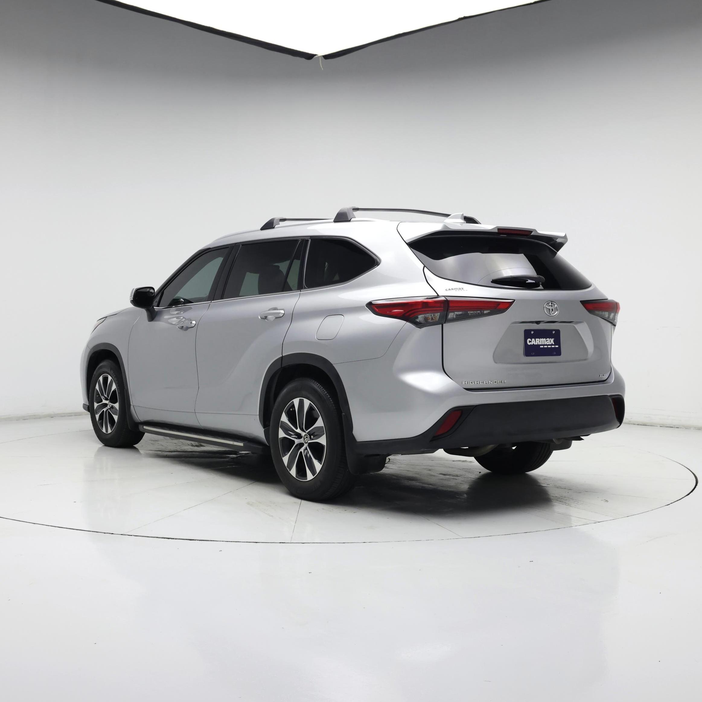 Thumbnail: 2022 Toyota Highlander - 2