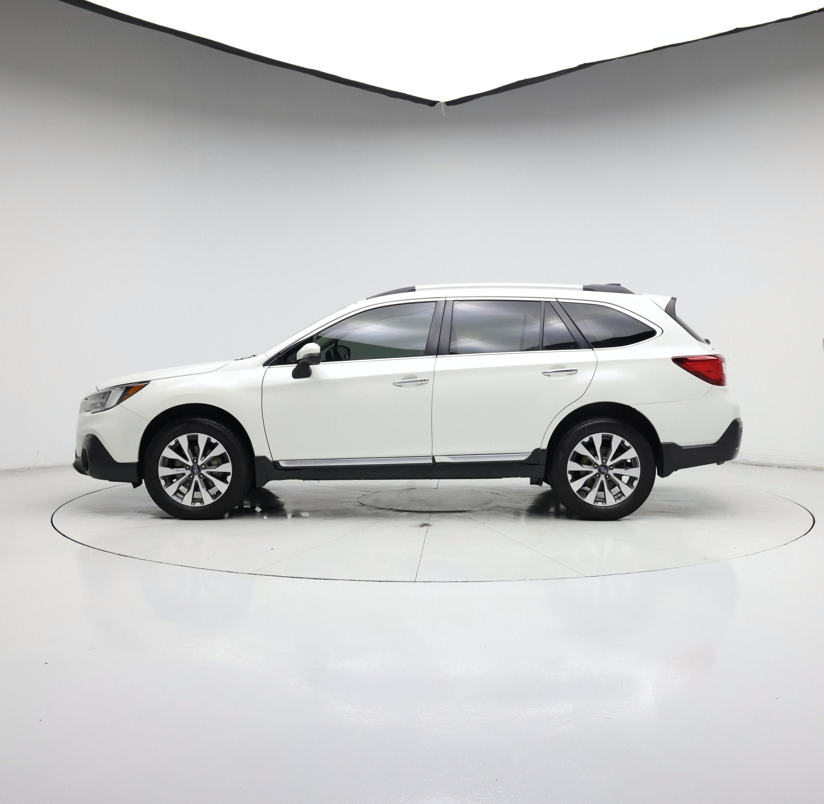 Thumbnail: 2018 Subaru Outback - 3
